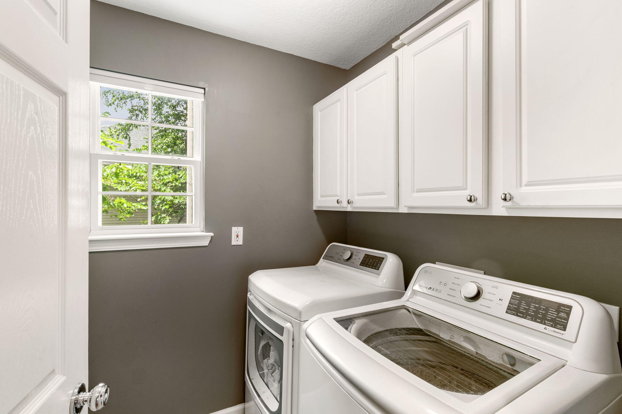 1902 Mary Ellen Dr Property Photo 14