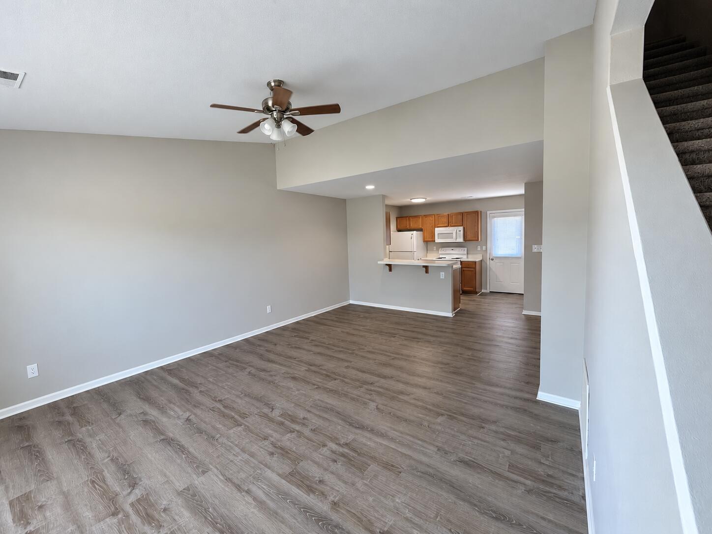 1421 Risen Star Ct Property Photo 2