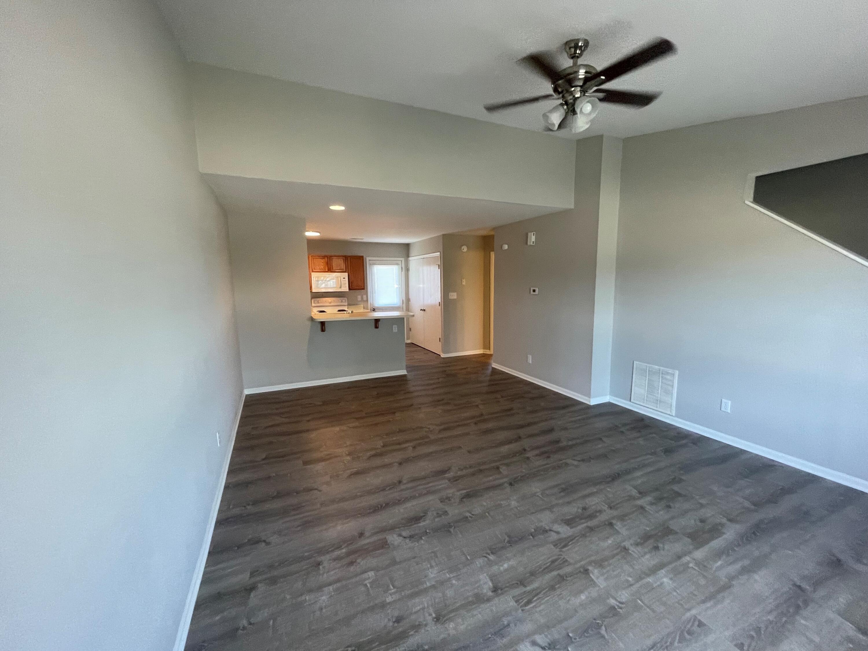 1421 Risen Star Ct Property Photo 3