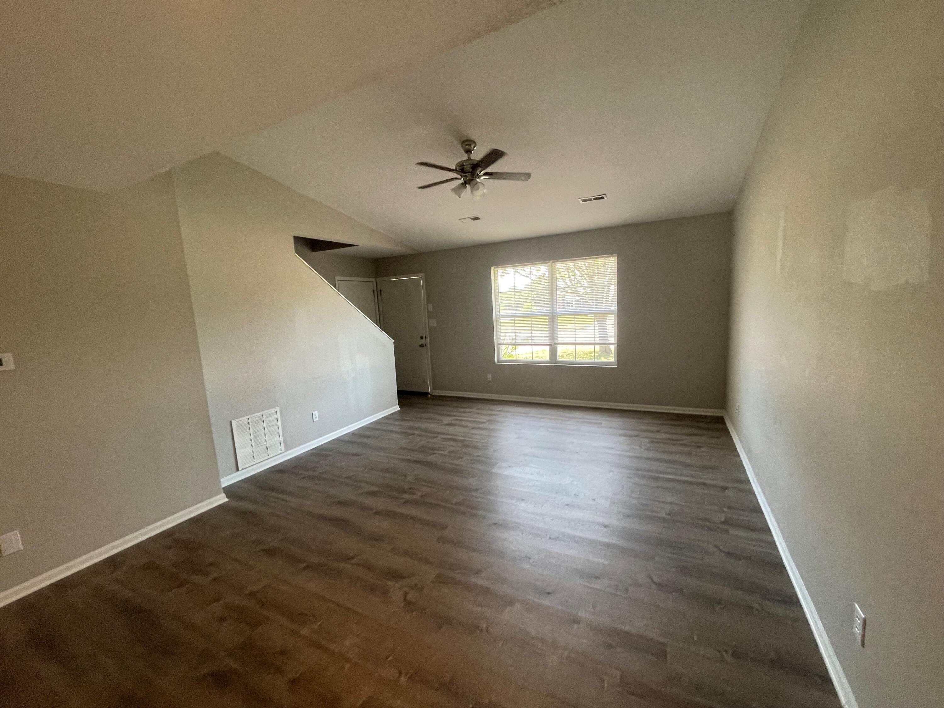 1421 Risen Star Ct Property Photo 4