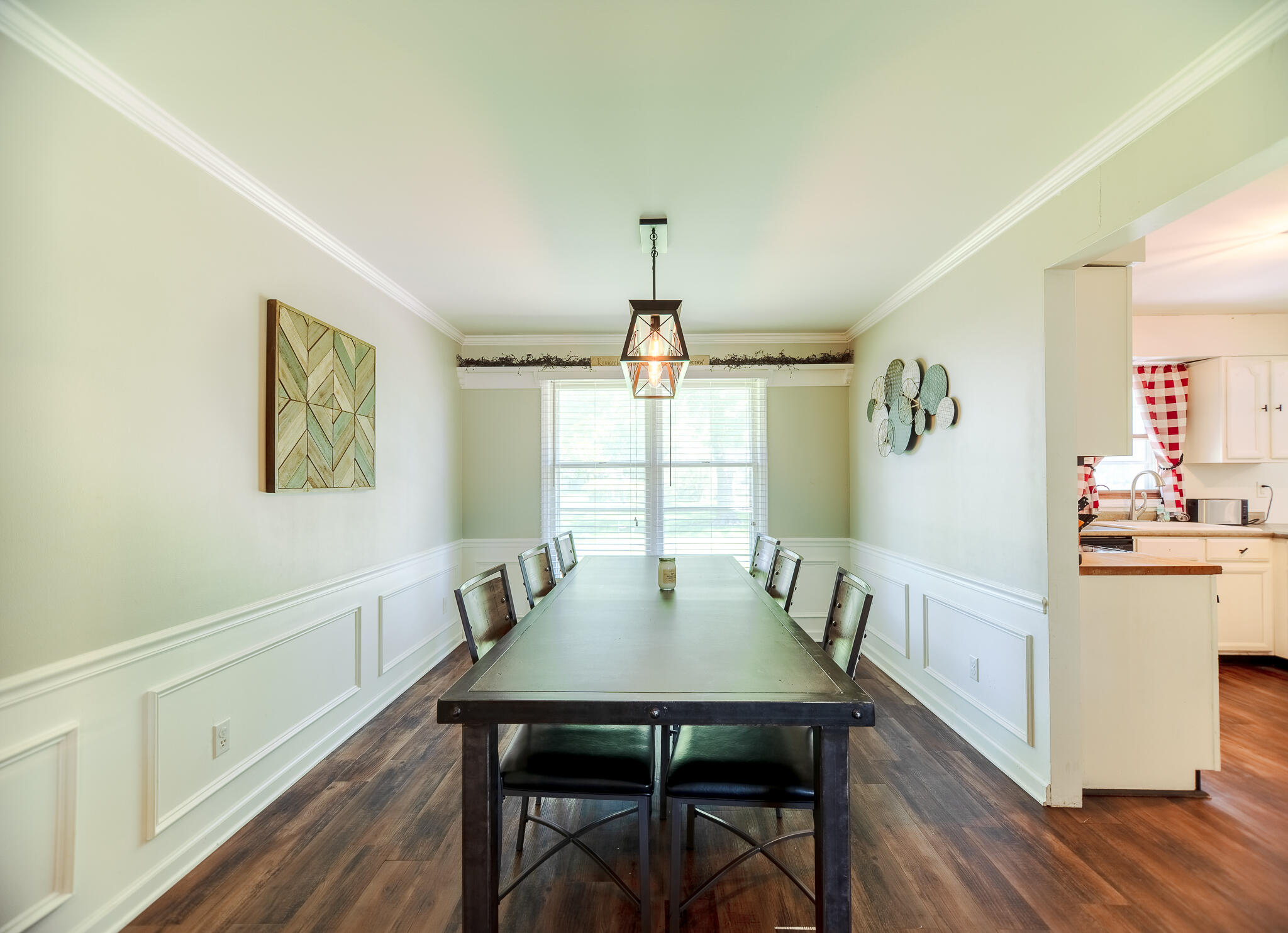 105 Baker St Property Photo 14