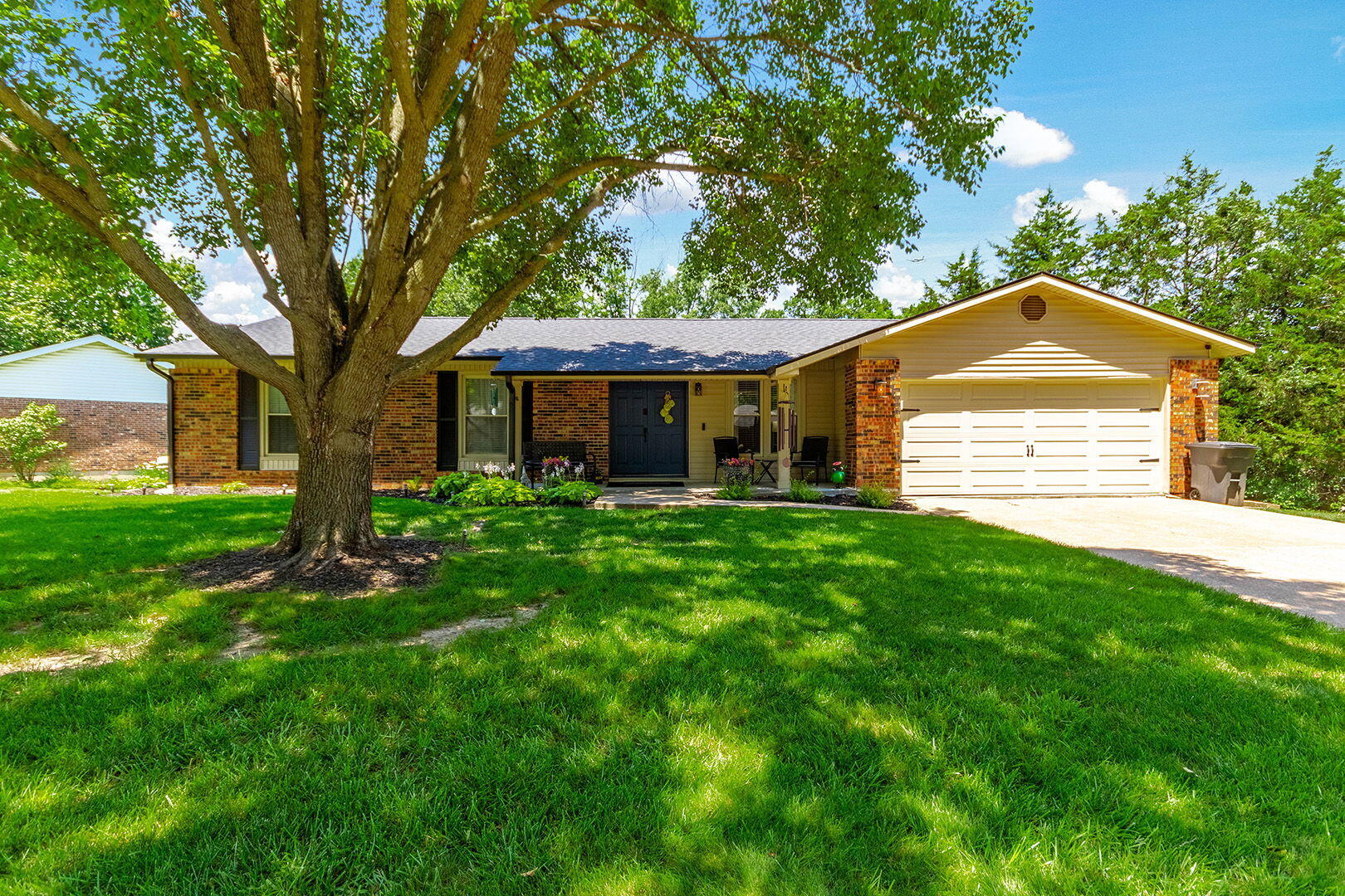1405 Dorcas St Property Photo 1