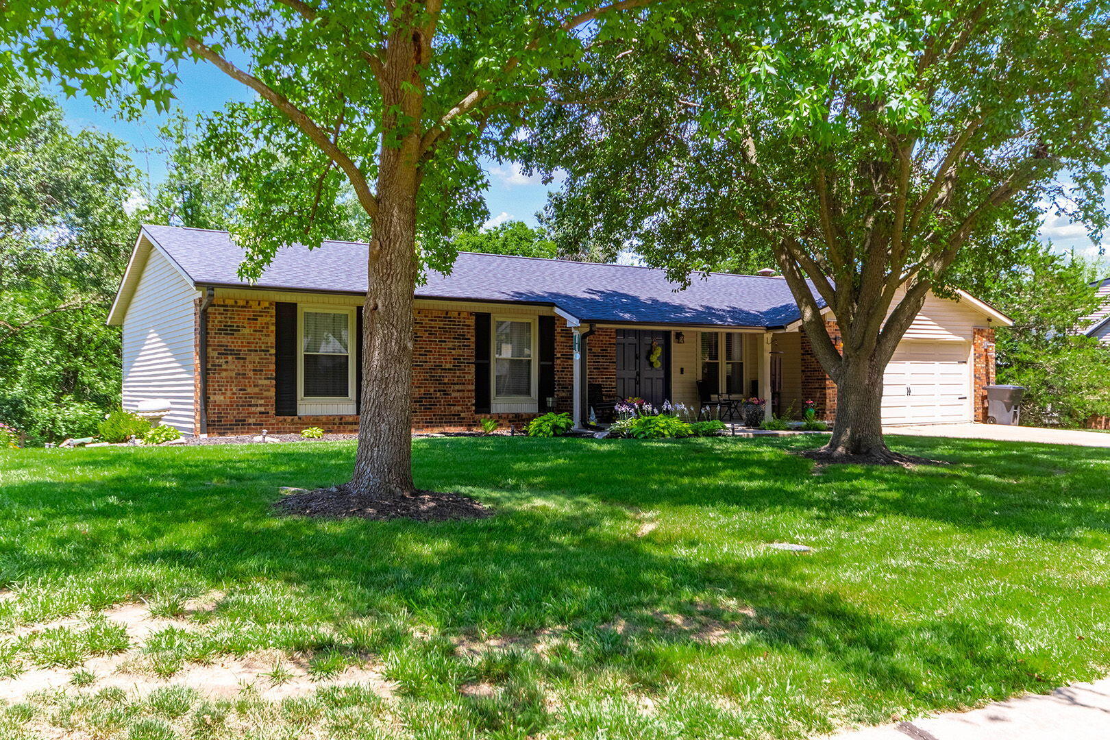 1405 Dorcas St Property Photo 3