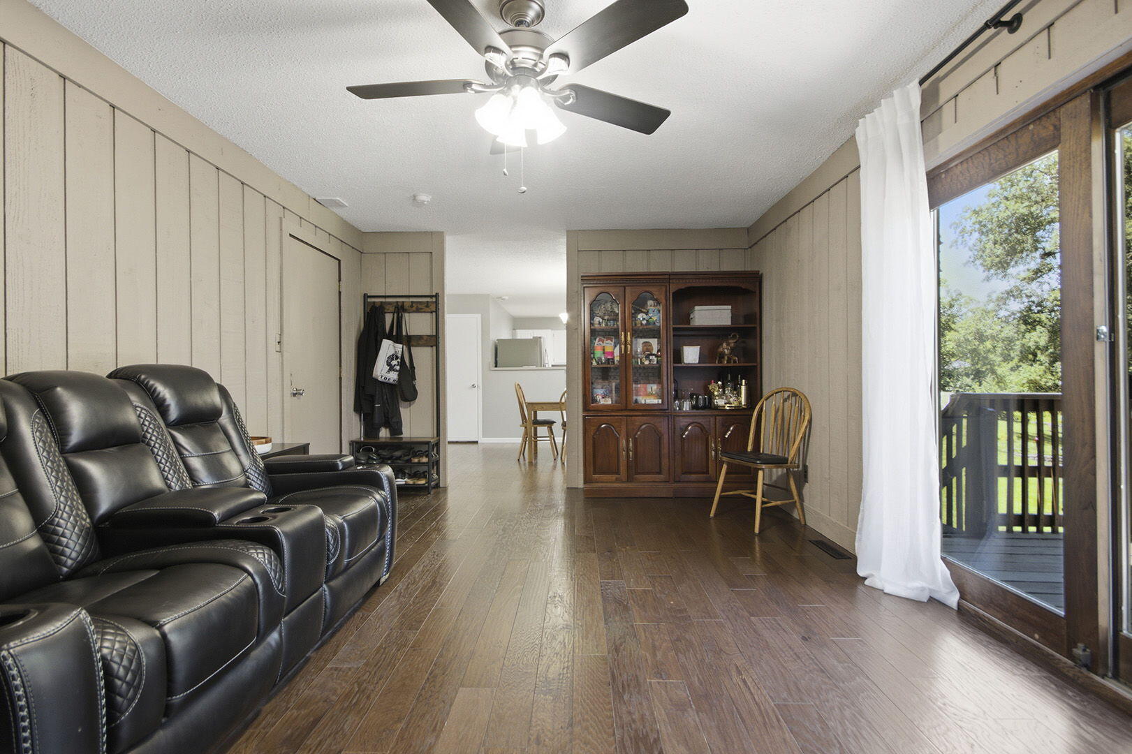 1405 Dorcas St Property Photo 25