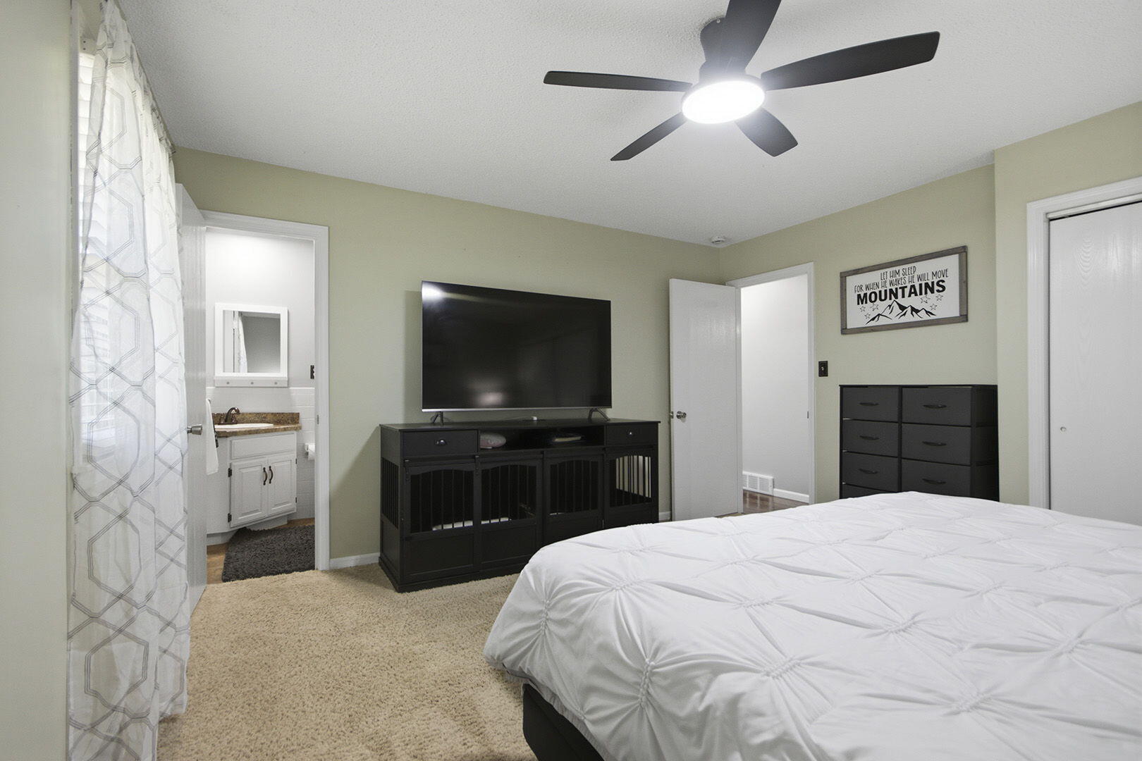 1405 Dorcas St Property Photo 28