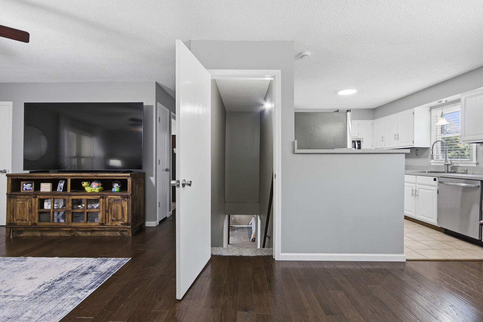 1405 Dorcas St Property Photo 35