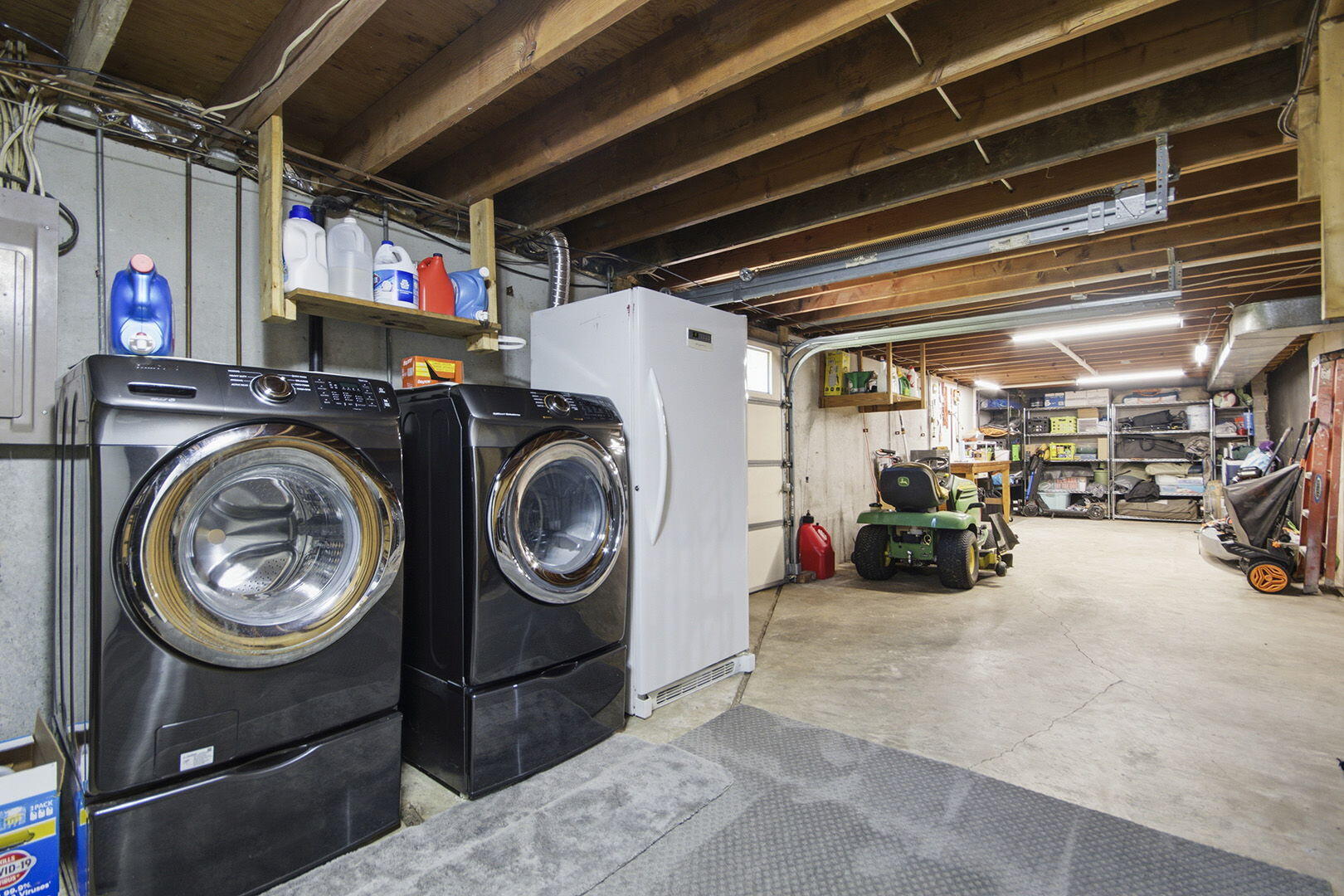 1405 Dorcas St Property Photo 42