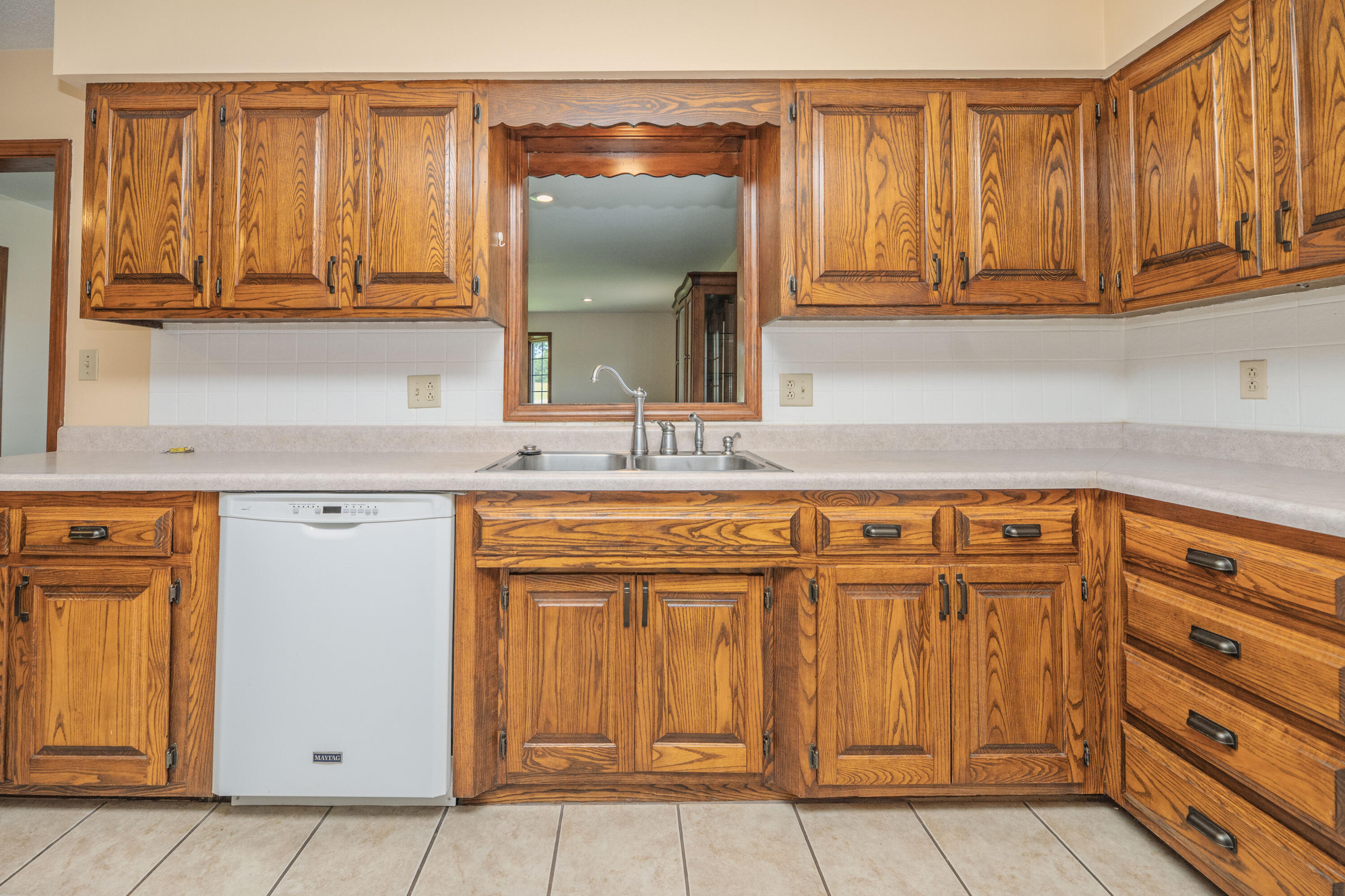 6651 E New Haven Rd Property Photo 14