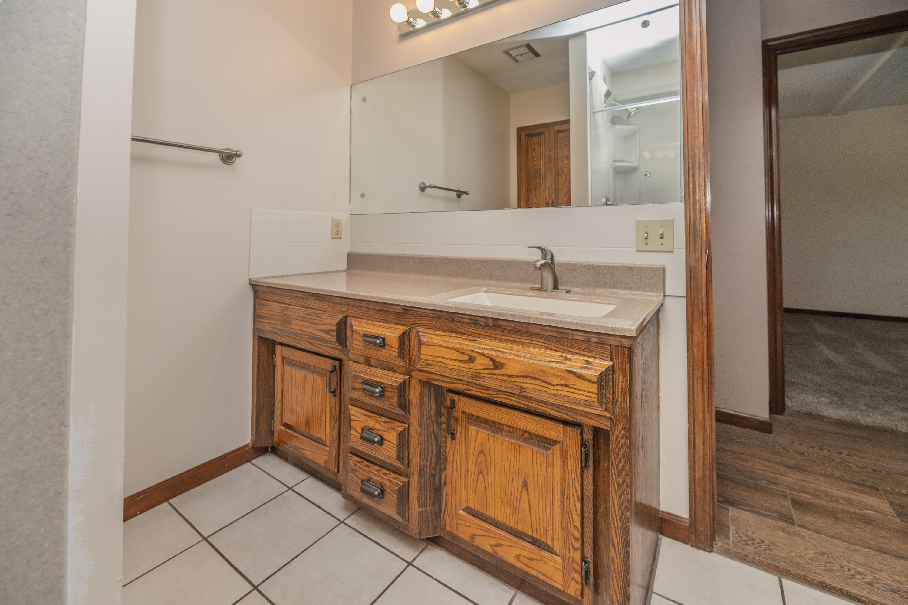 6651 E New Haven Rd Property Photo 23