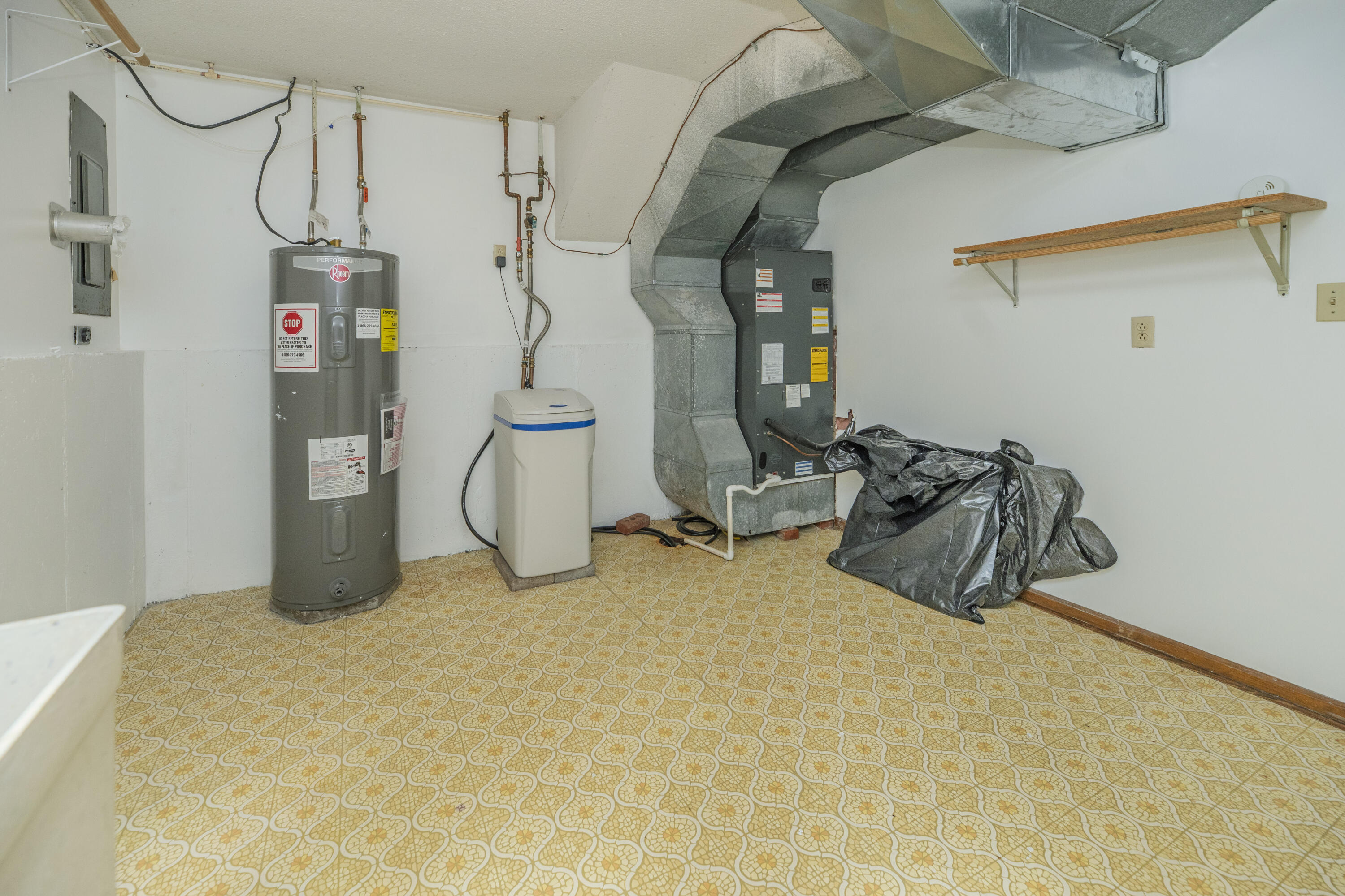 6651 E New Haven Rd Property Photo 37