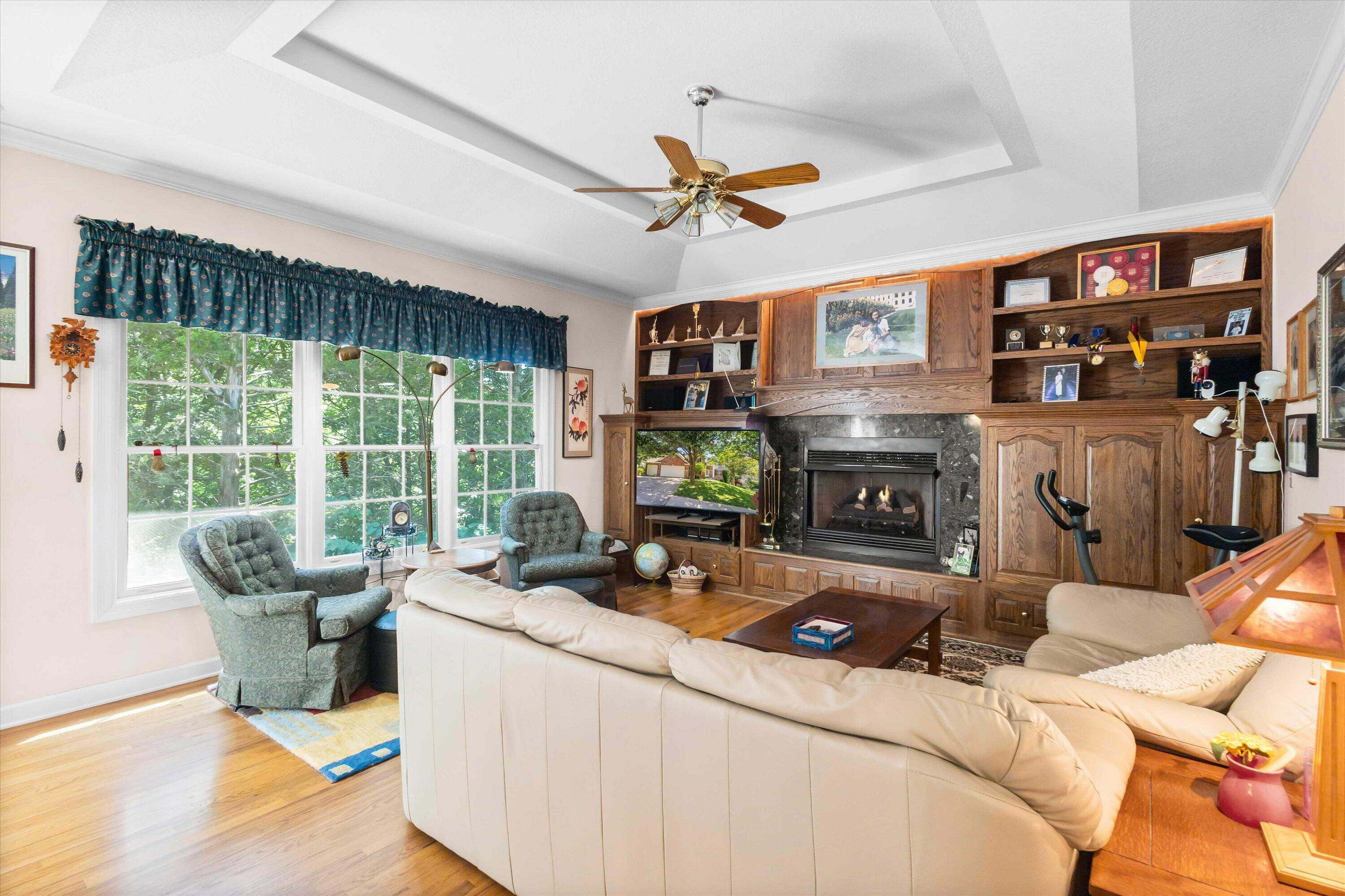 1807 Crystal Point Property Photo 3