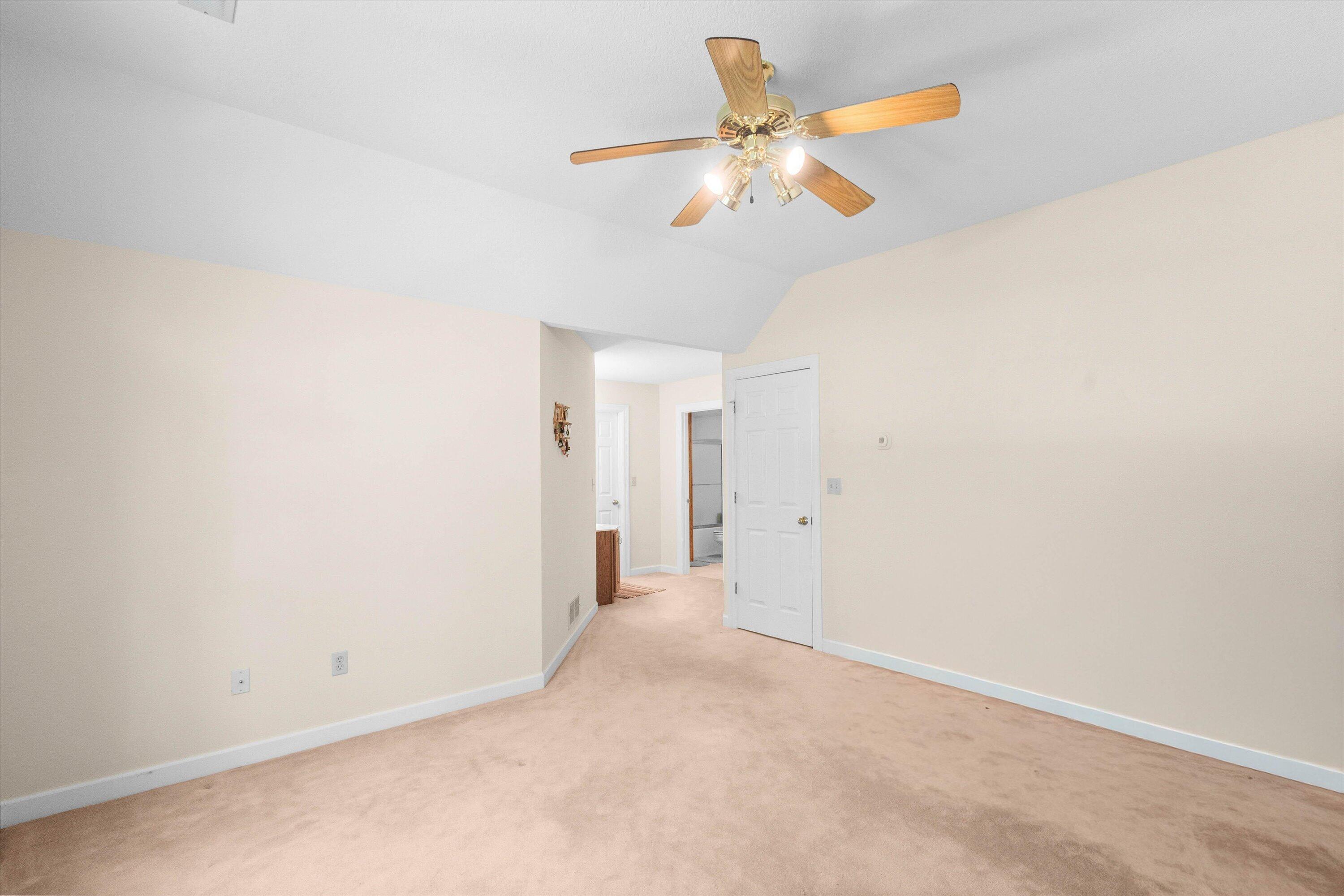 1807 Crystal Point Property Photo 21