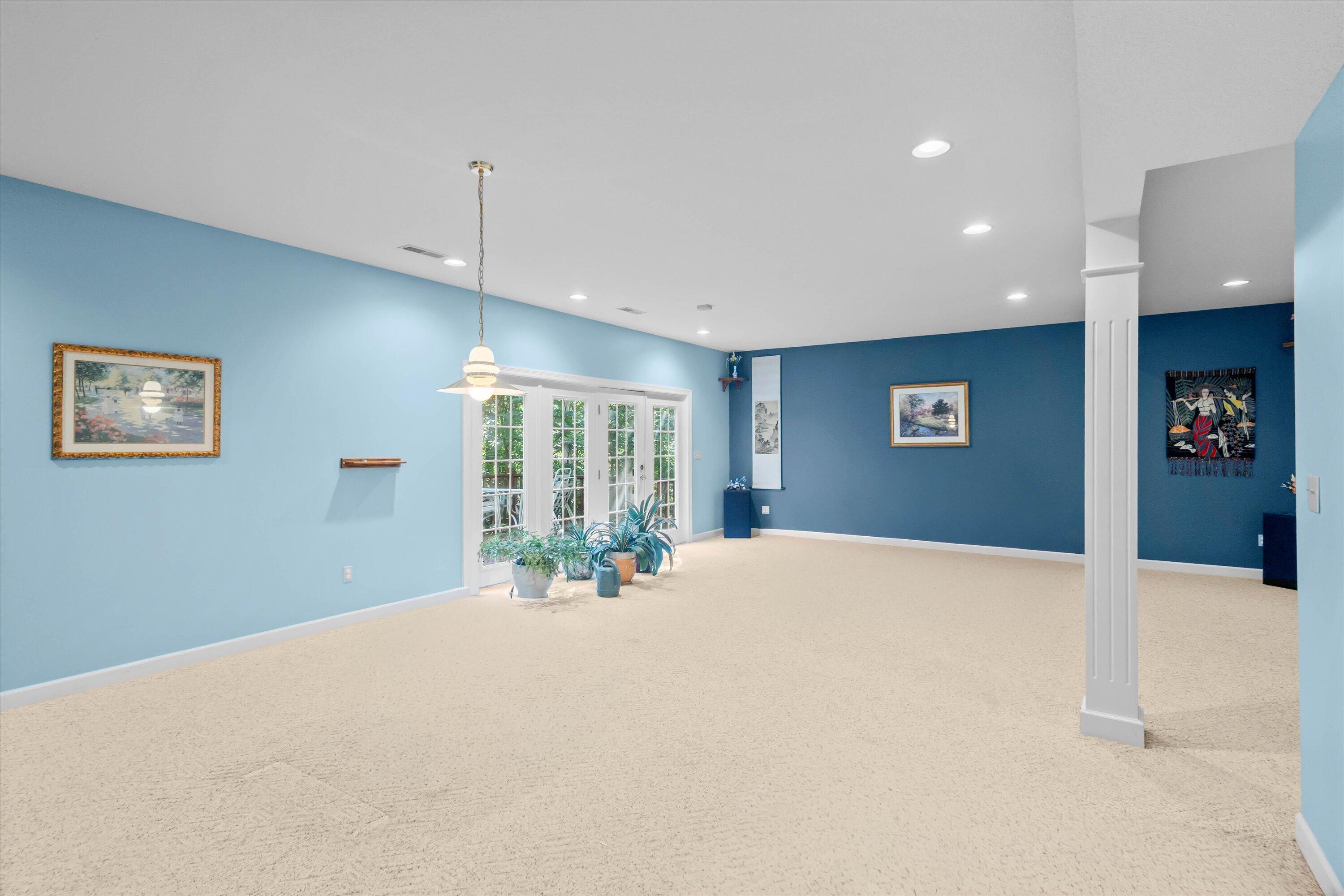1807 Crystal Point Property Photo 26