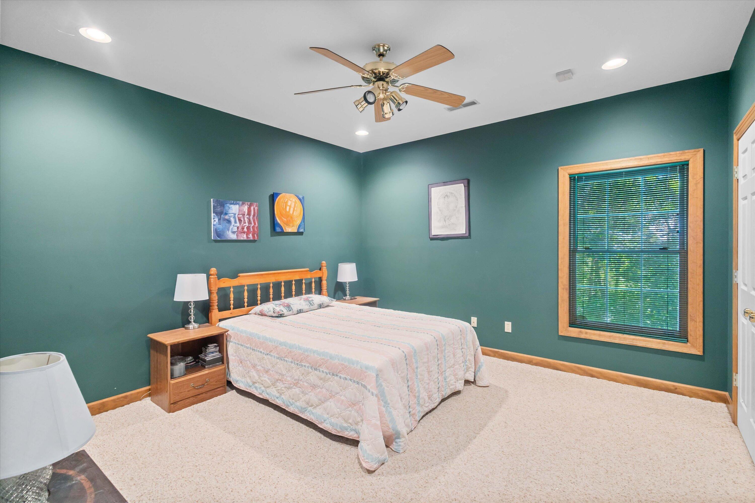 1807 Crystal Point Property Photo 28