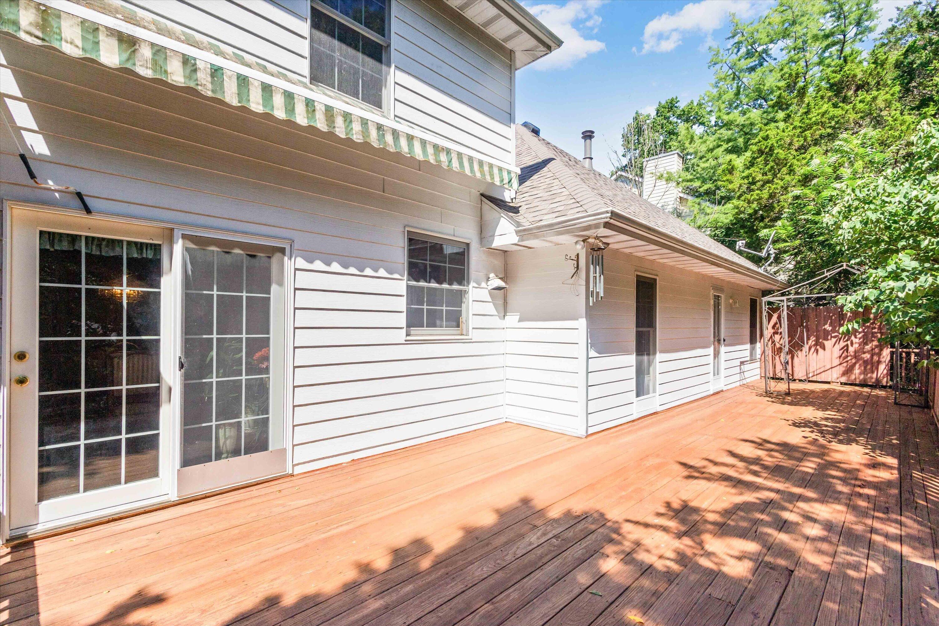 1807 Crystal Point Property Photo 29