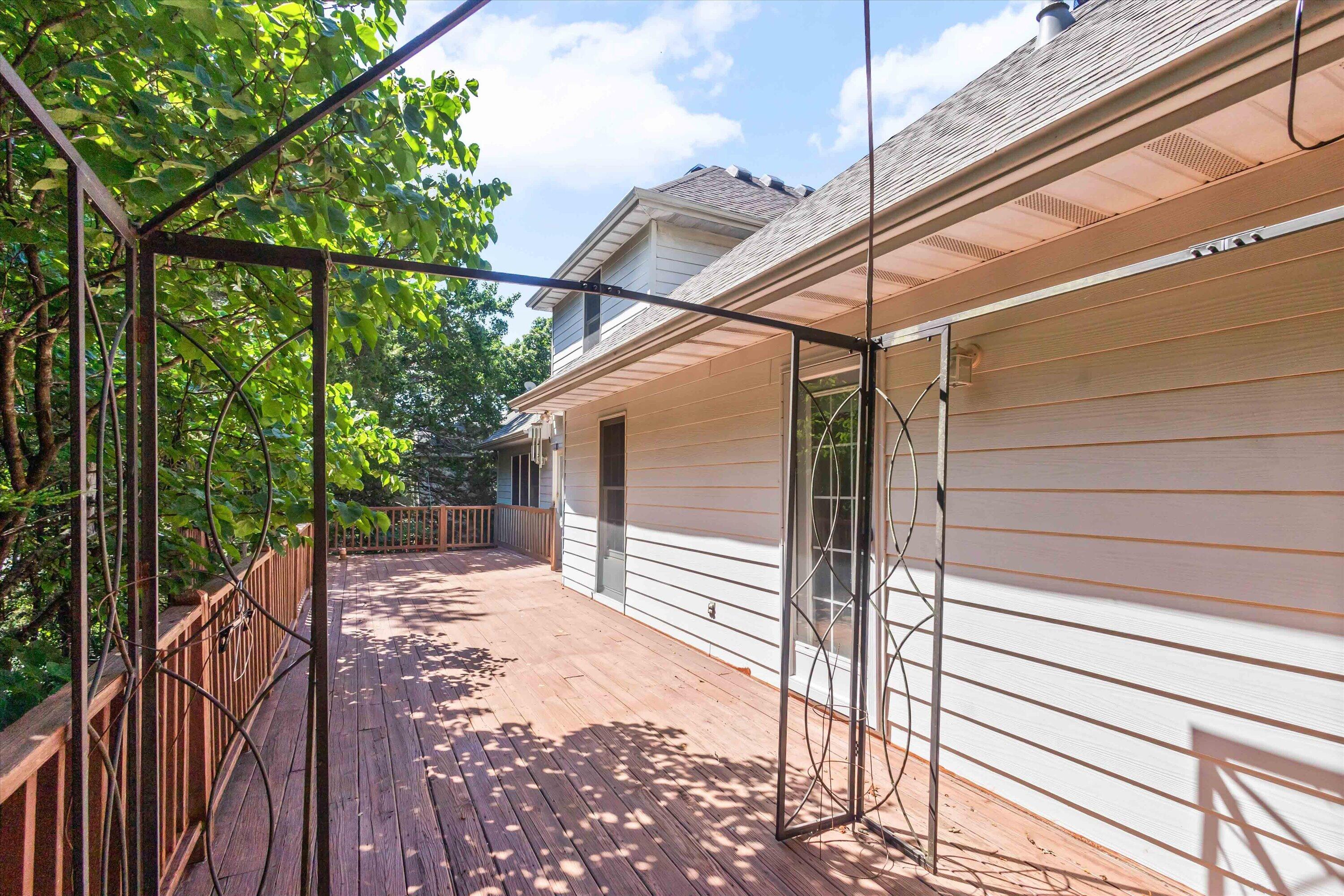 1807 Crystal Point Property Photo 30