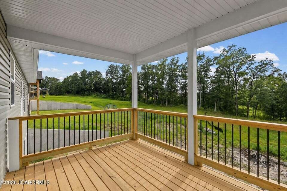 782 Vine Dr Property Photo 6
