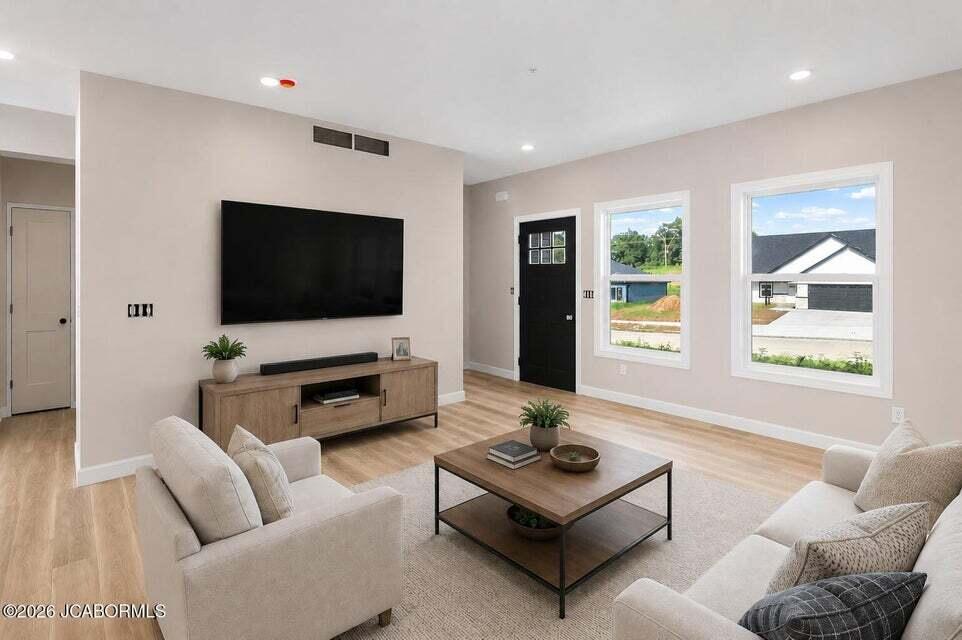 782 Vine Dr Property Photo 8