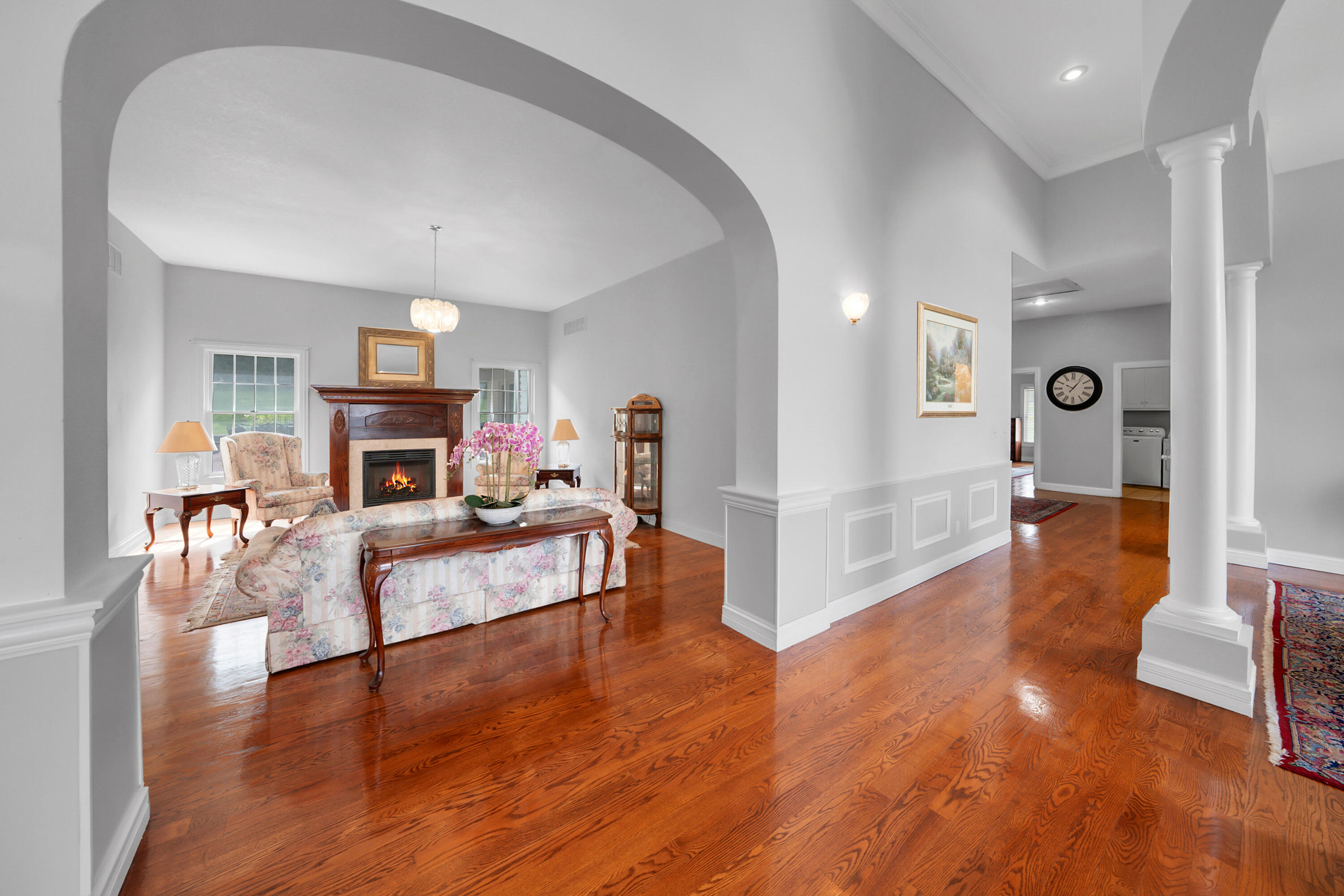 2829 Foxdale Dr Property Photo 8