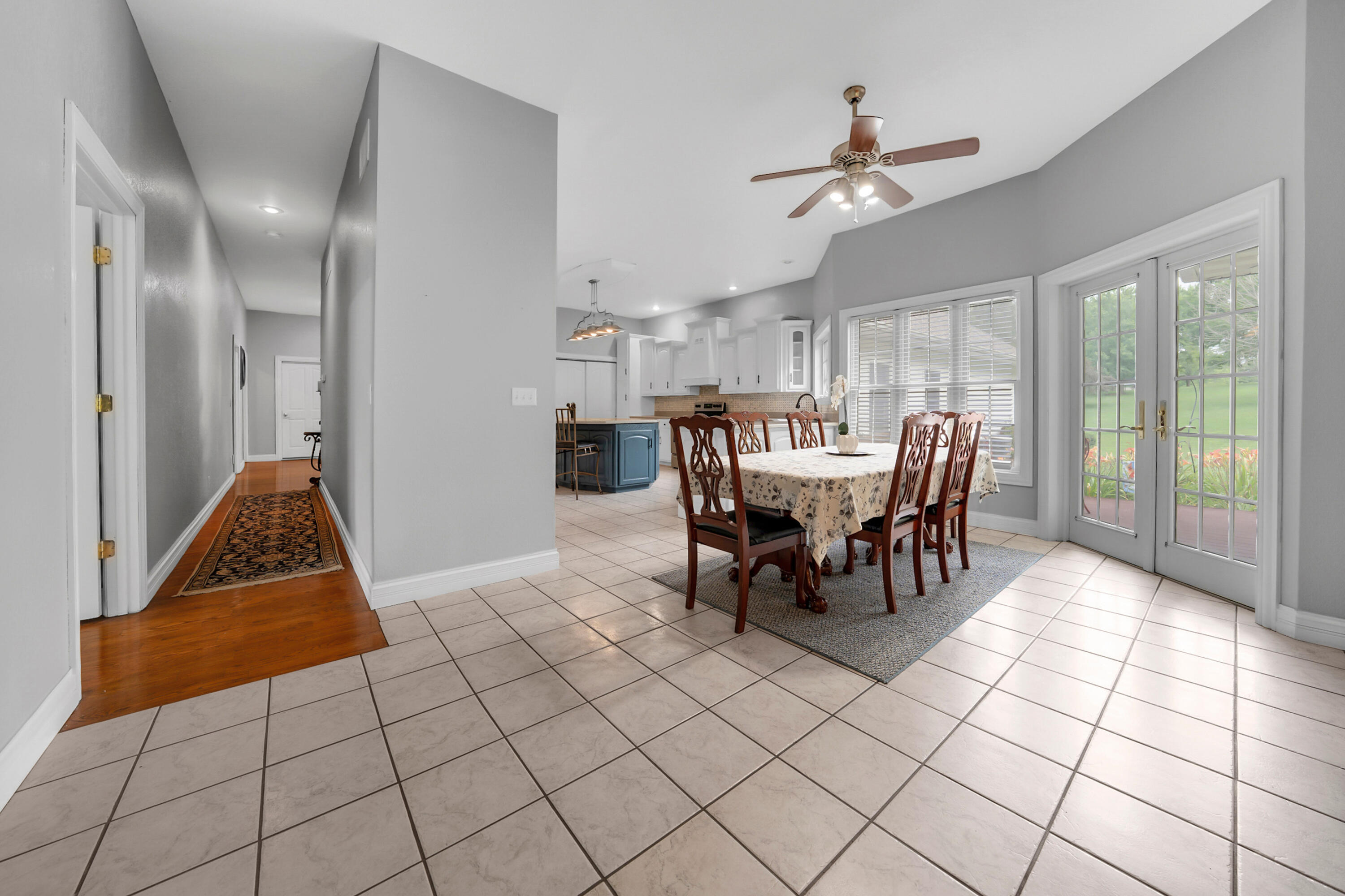 2829 Foxdale Dr Property Photo 27