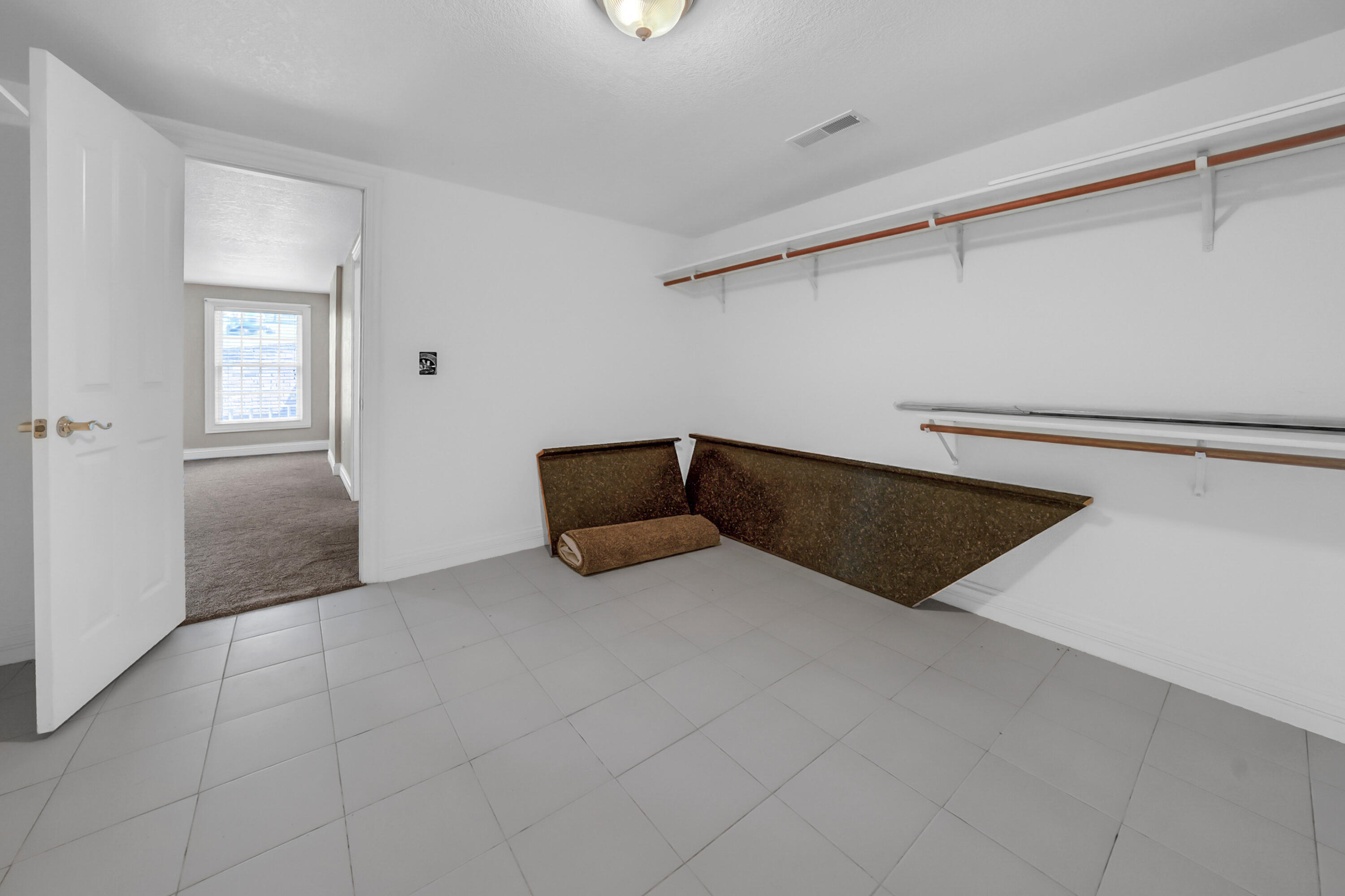 2829 Foxdale Dr Property Photo 82