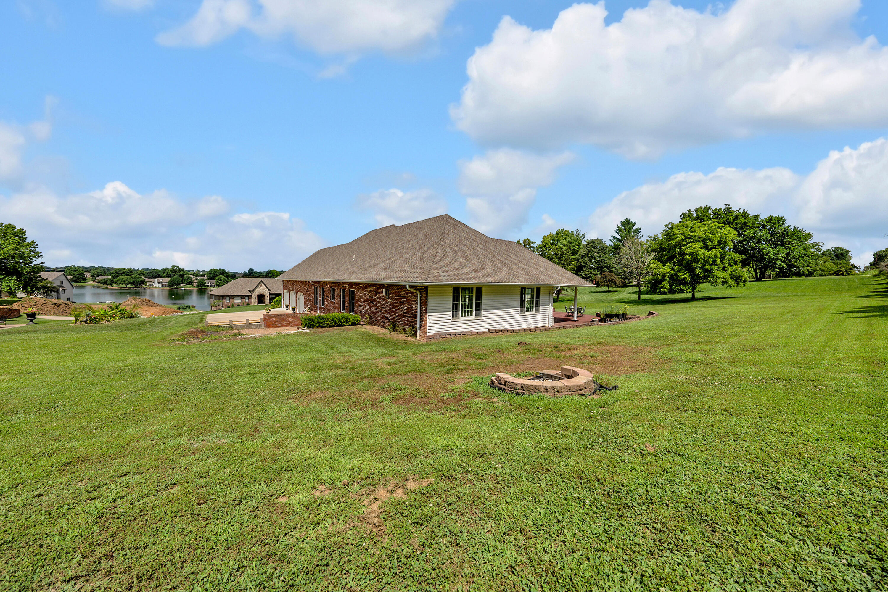 2829 Foxdale Dr Property Photo 91