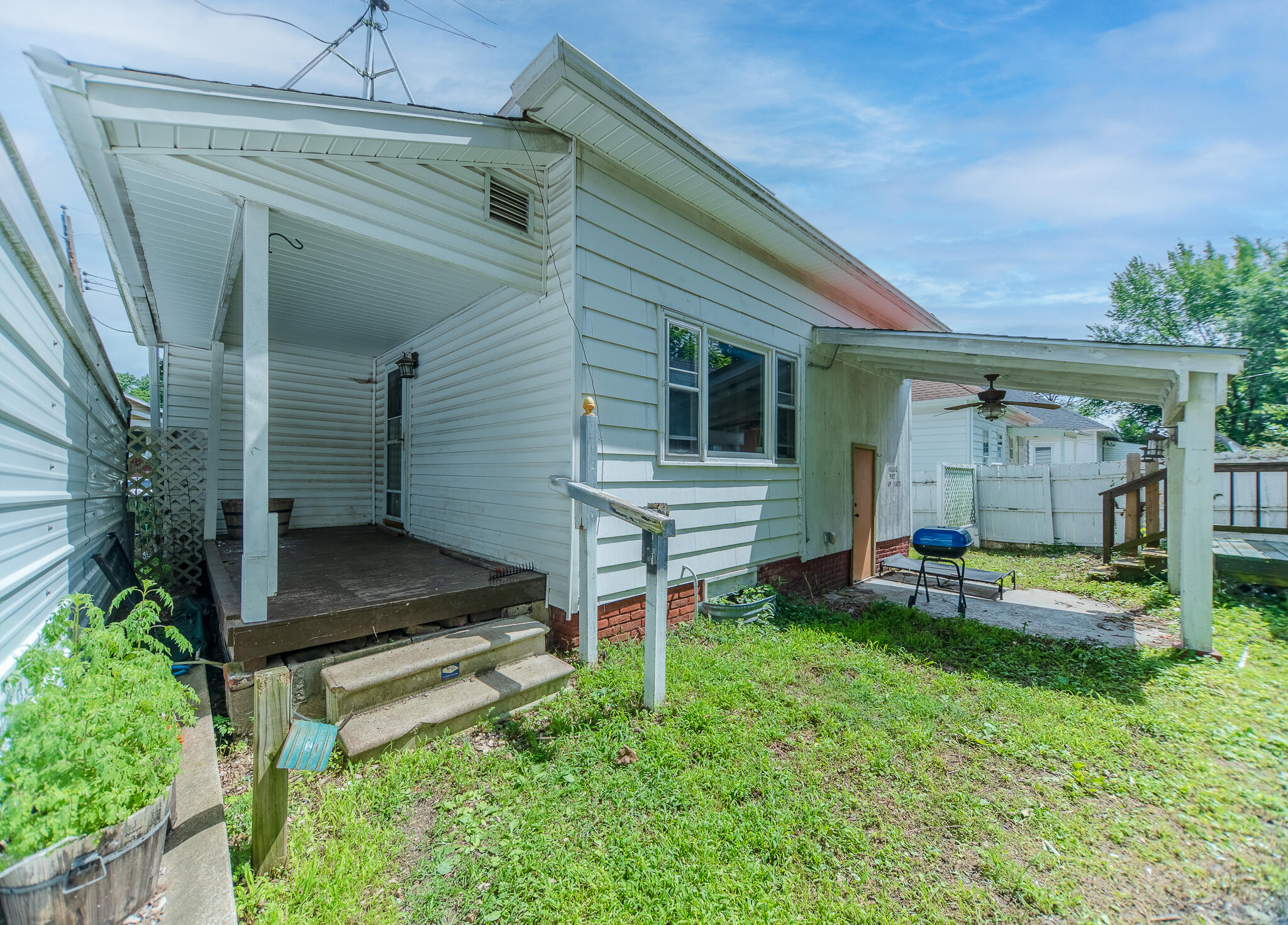 528 Farror St Property Photo 14