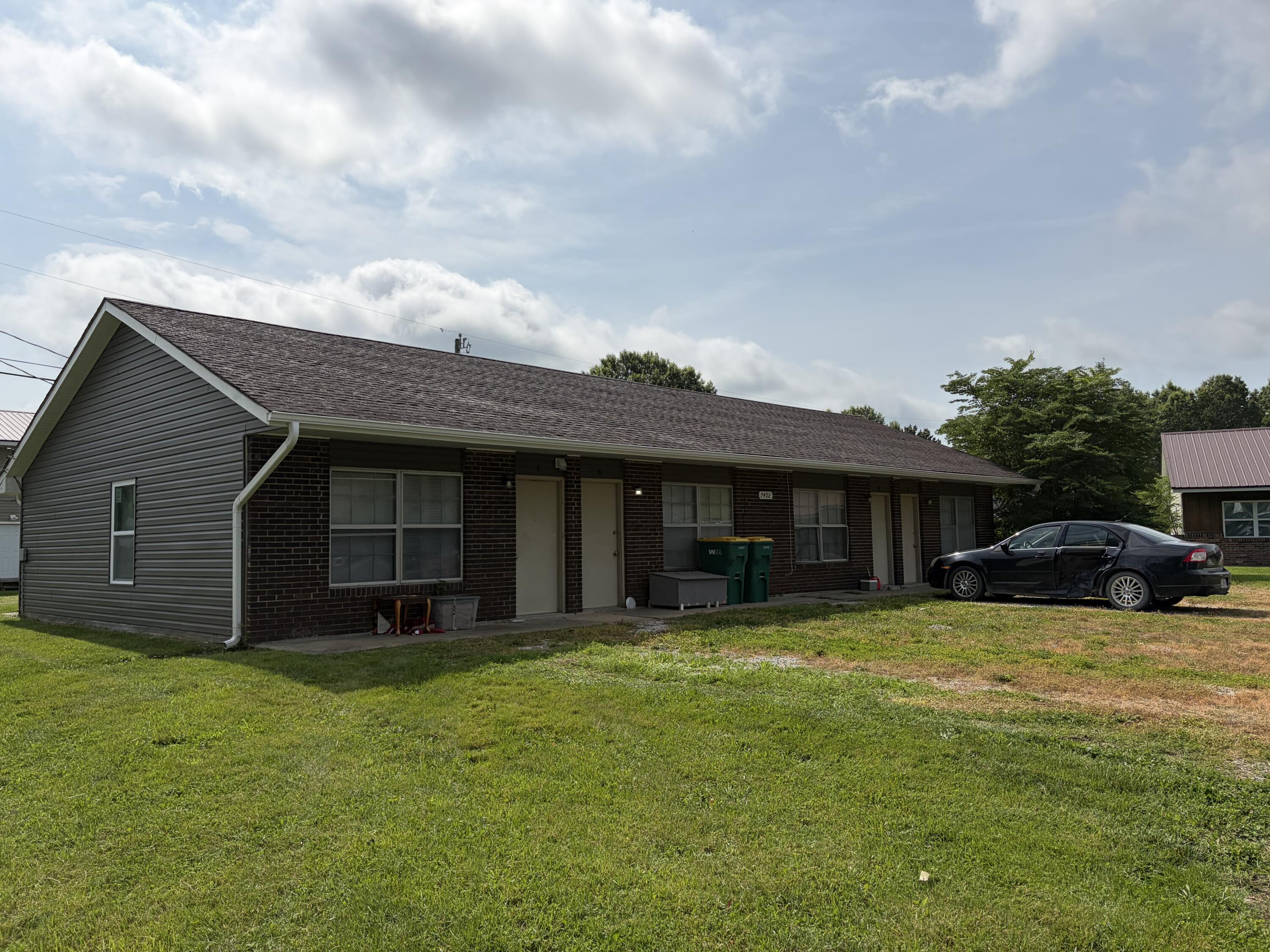 7402 N Svena Dr Property Photo 1
