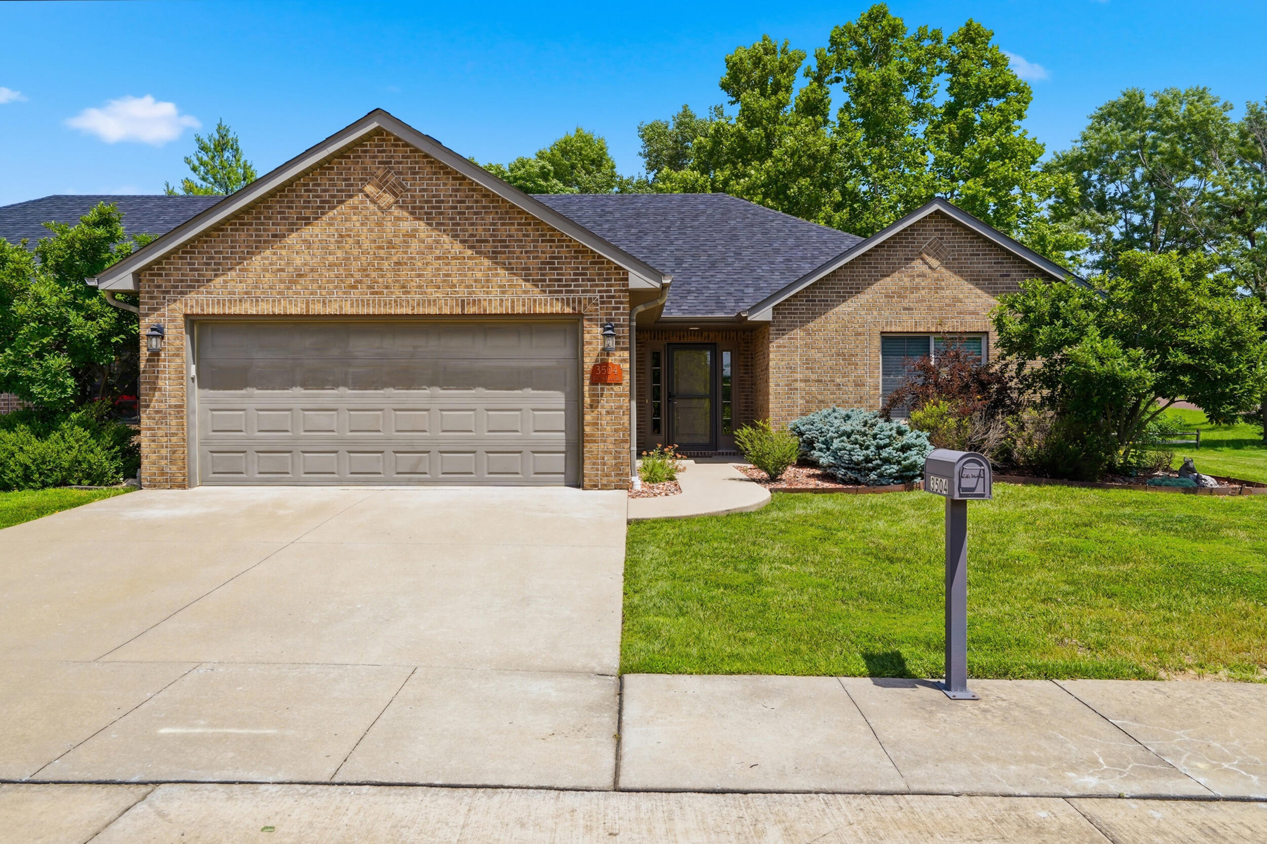 3504 Canyon Ridge Dr Property Photo 1