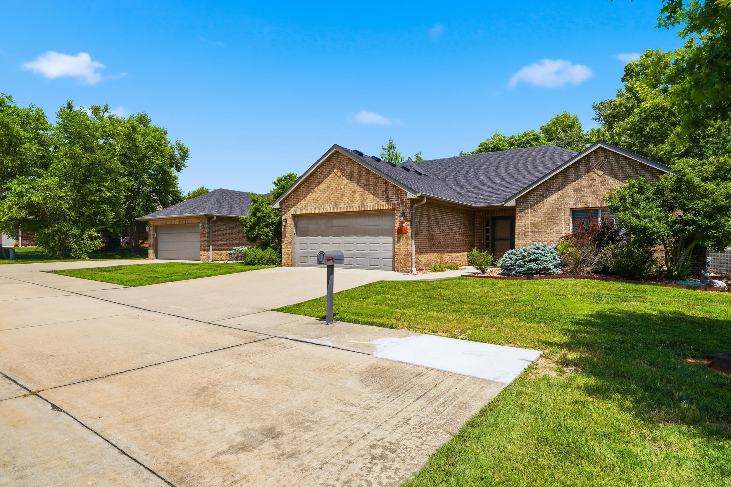 3504 Canyon Ridge Dr Property Photo 3