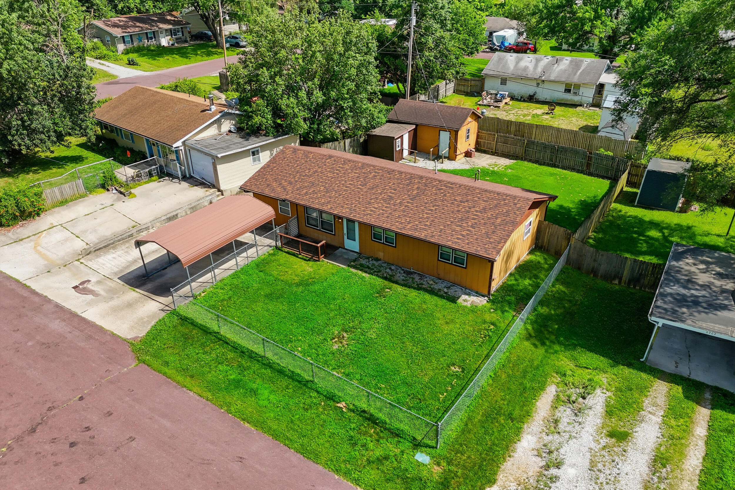 6204 E Sharon Ln Property Photo 1
