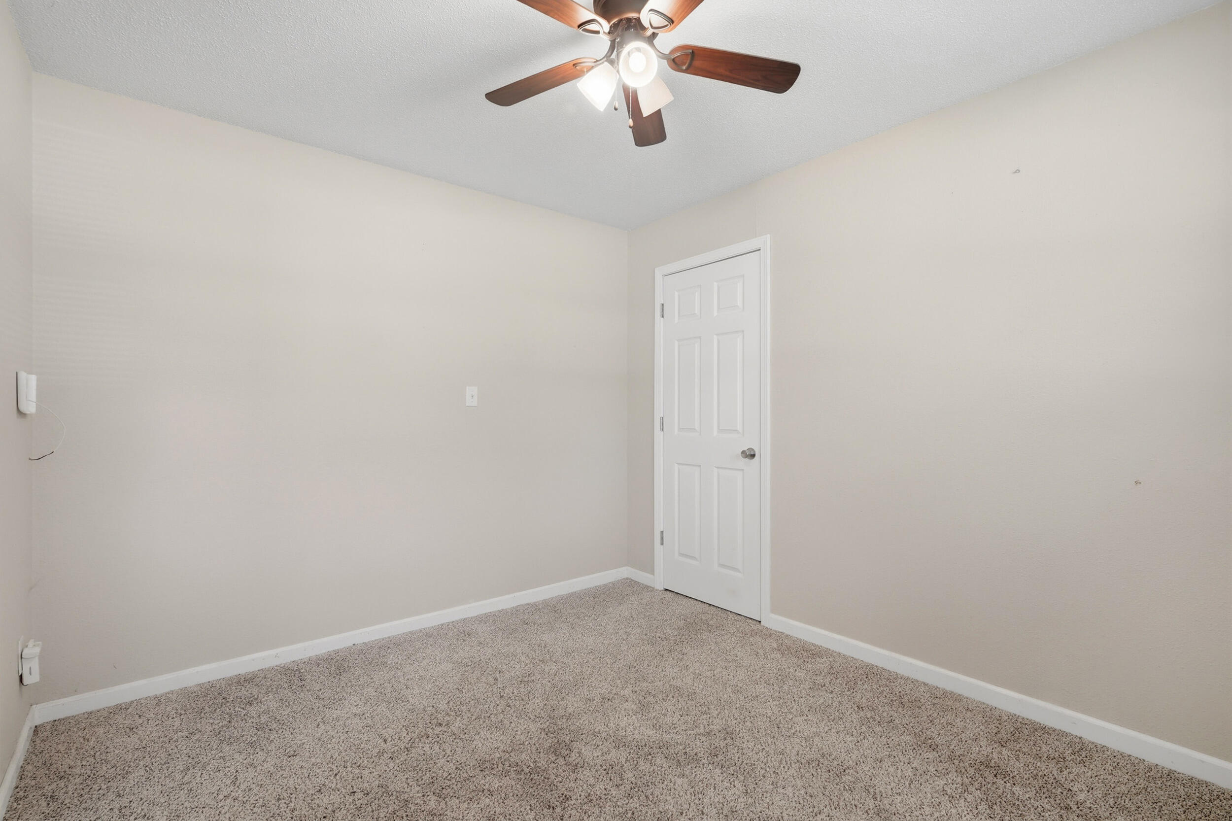 6204 E Sharon Ln Property Photo 8