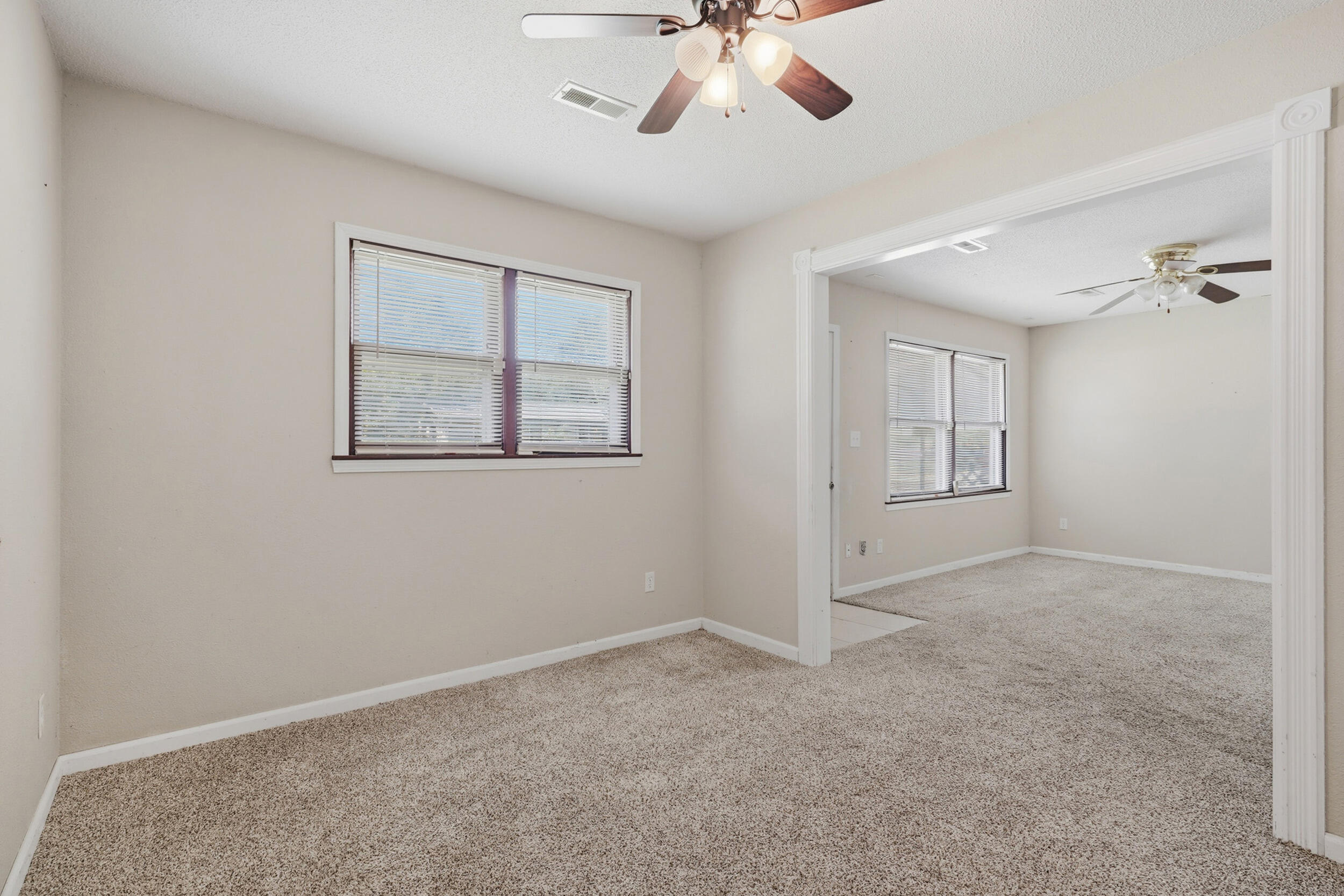 6204 E Sharon Ln Property Photo 9