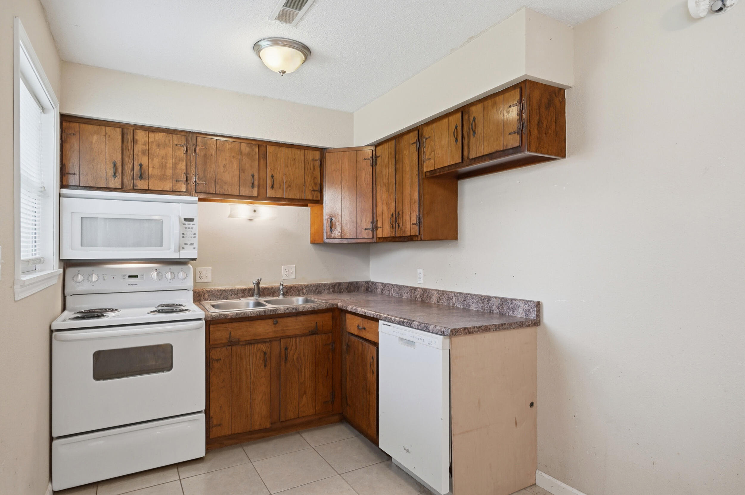 6204 E Sharon Ln Property Photo 11