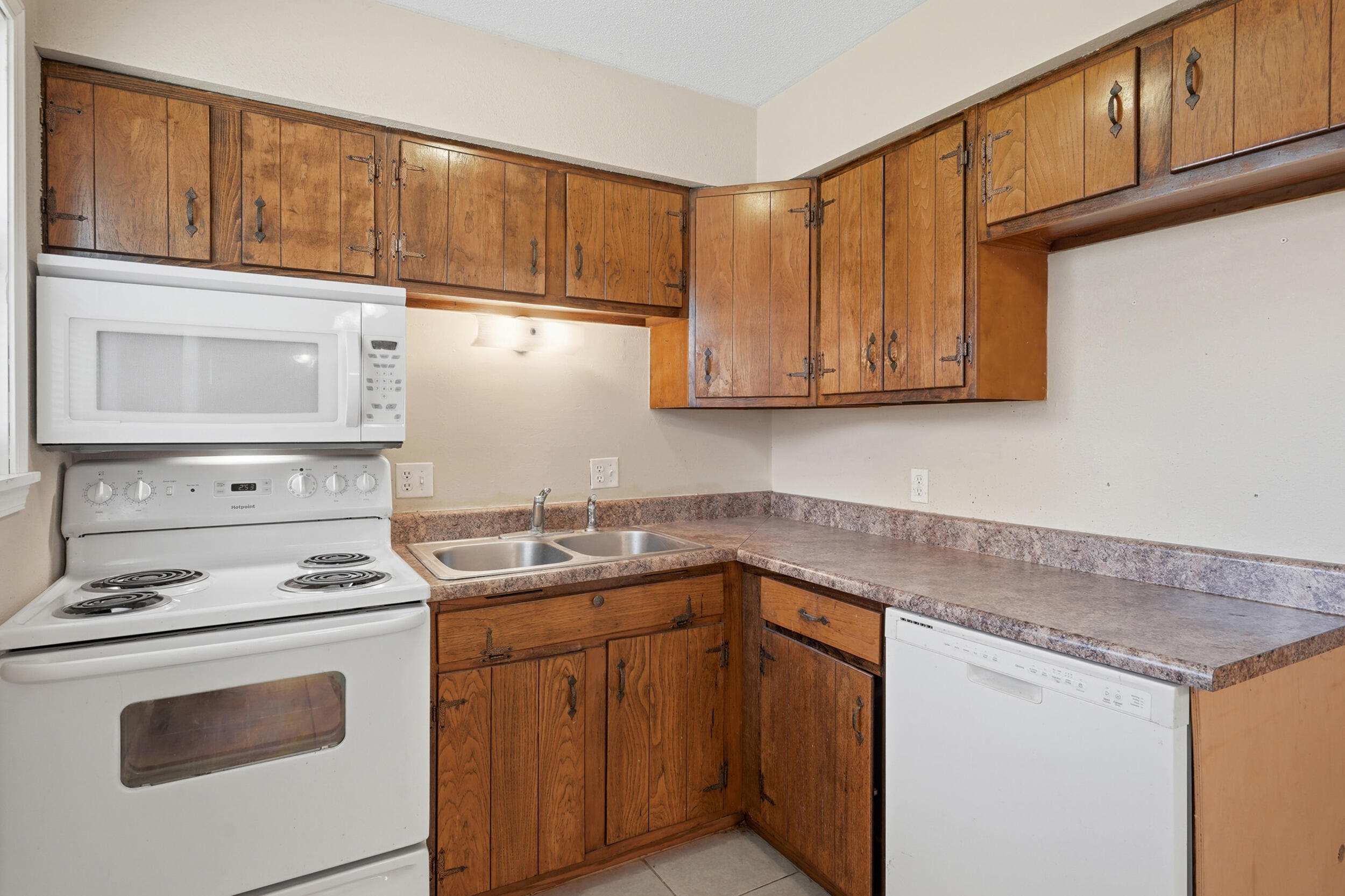 6204 E Sharon Ln Property Photo 12