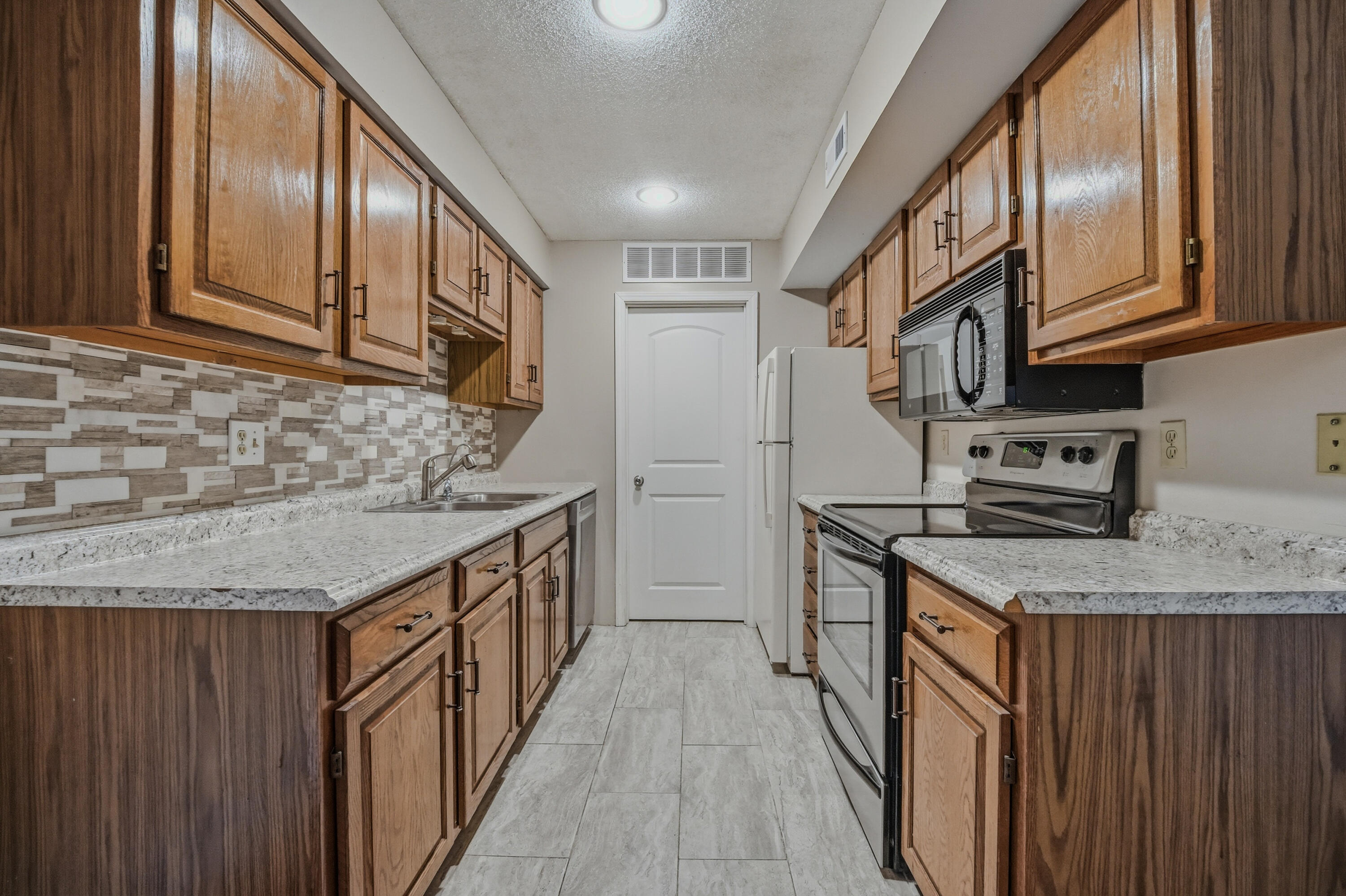 1879 N Waterfront Dr H Property Photo 8