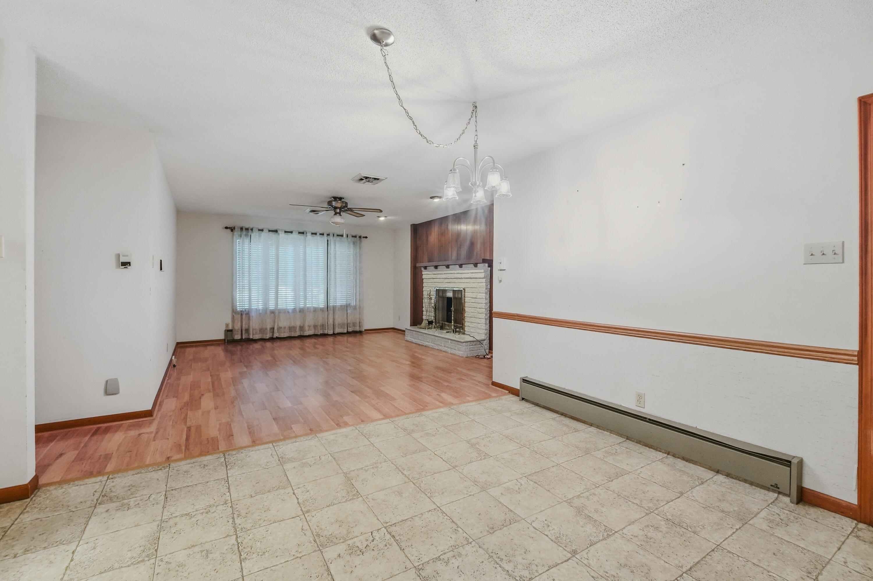 1013 W Burkhart St Property Photo 12