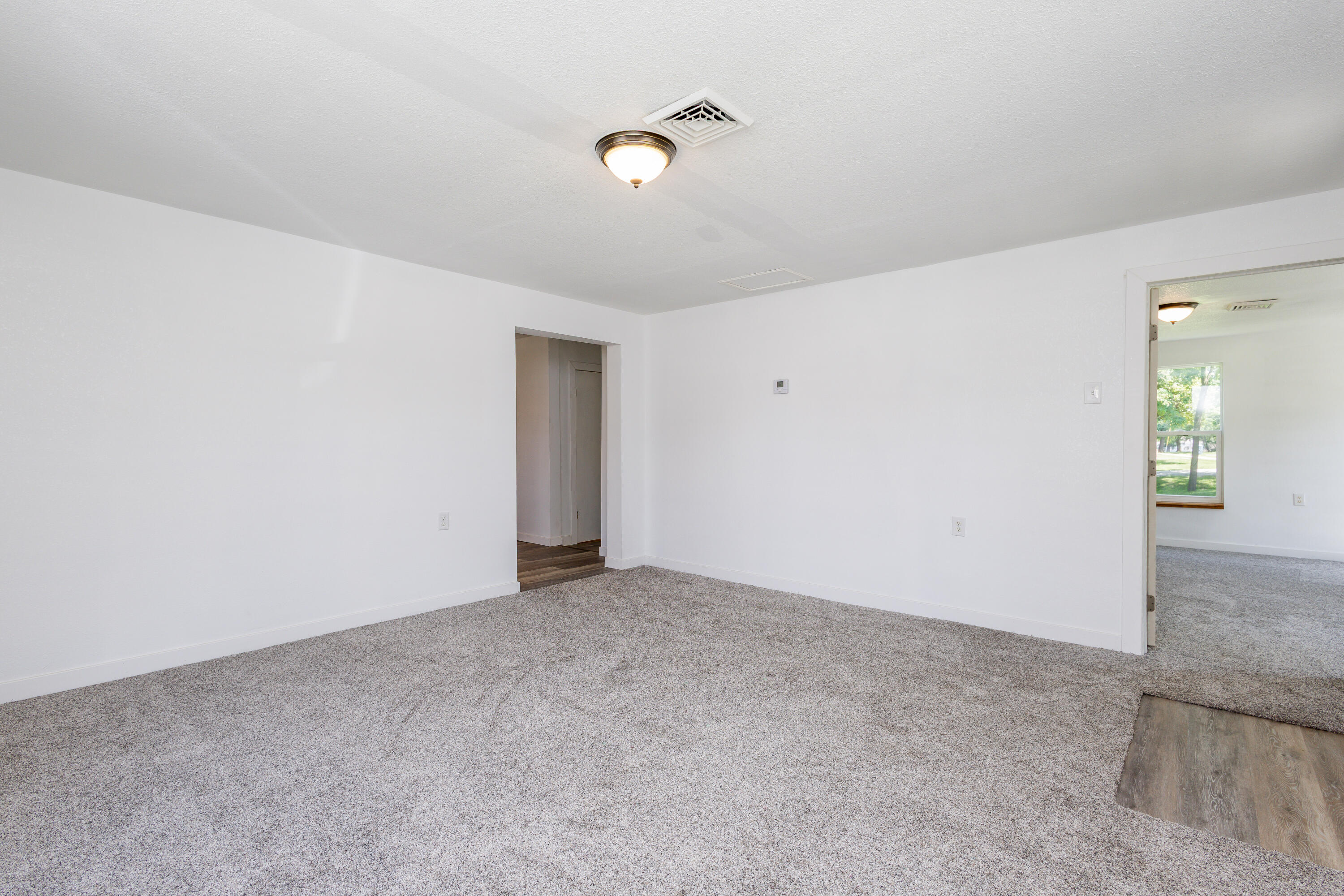109 N Mill St Property Photo 10