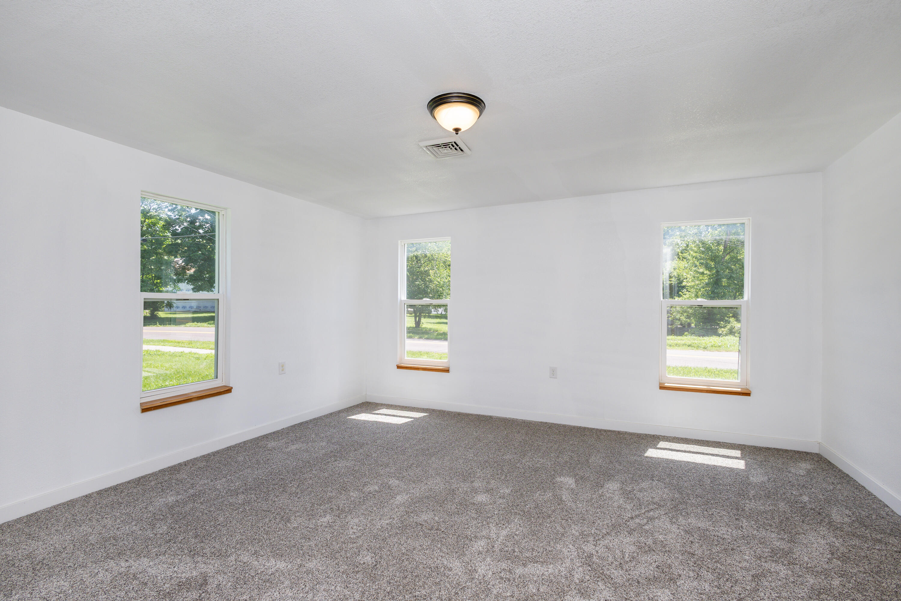 109 N Mill St Property Photo 17