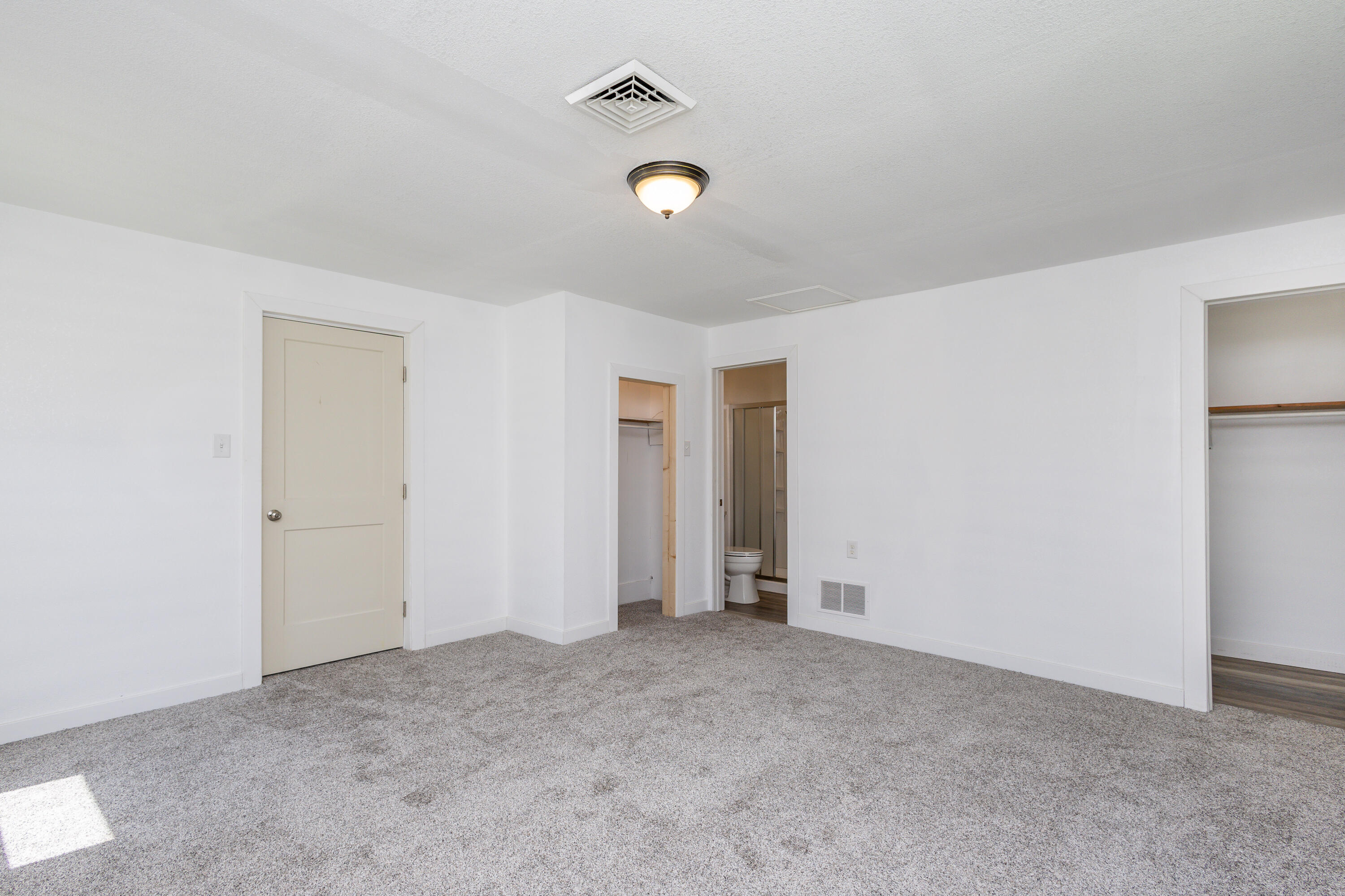 109 N Mill St Property Photo 19