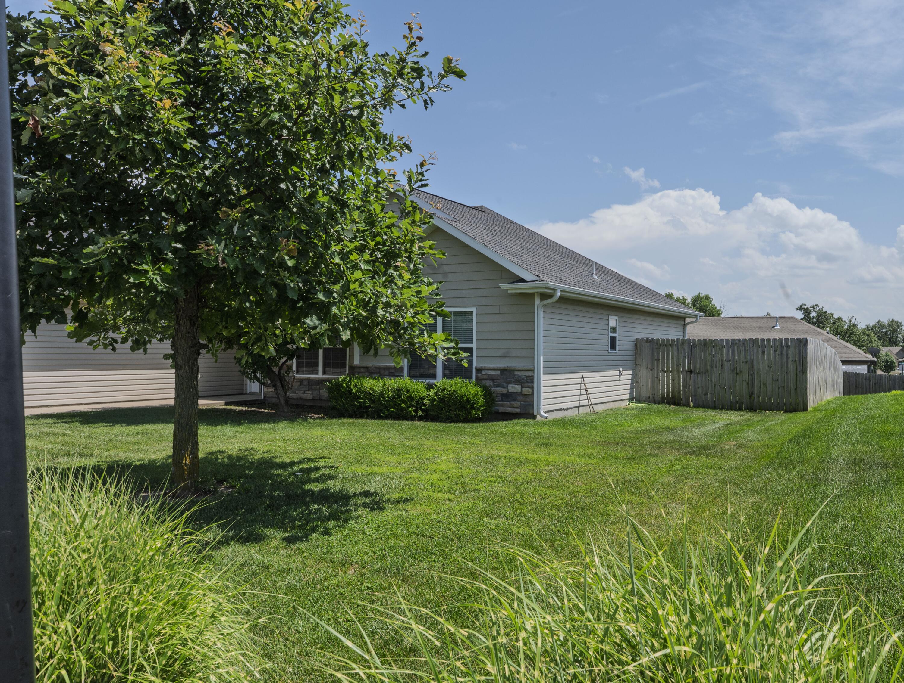7520 W Golden Willow Dr Property Photo 6