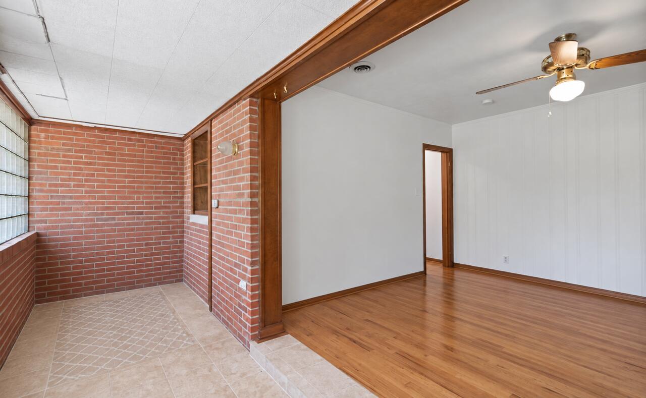 1 Oak Ln Property Photo 20