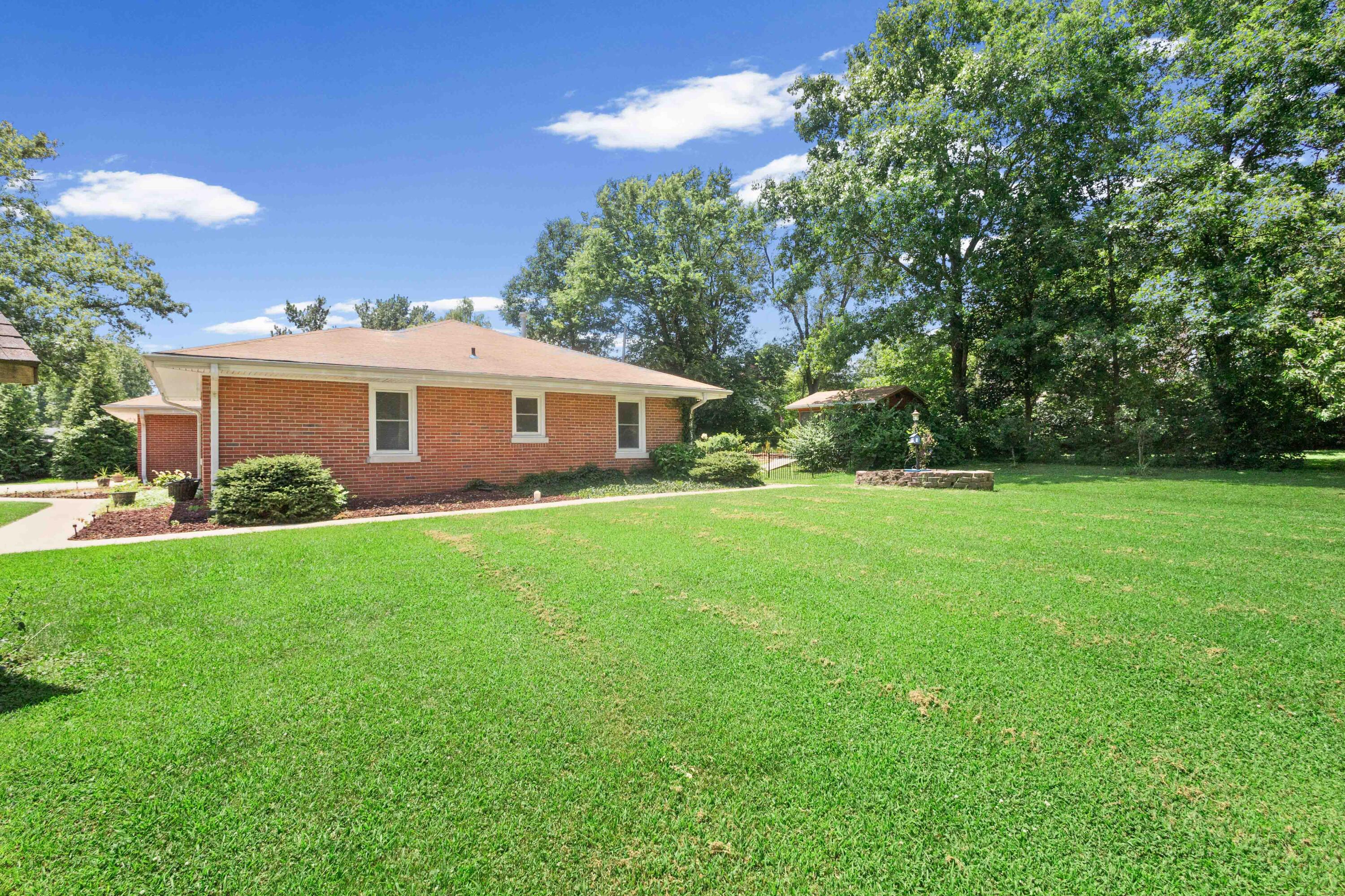 1 Oak Ln Property Photo 33