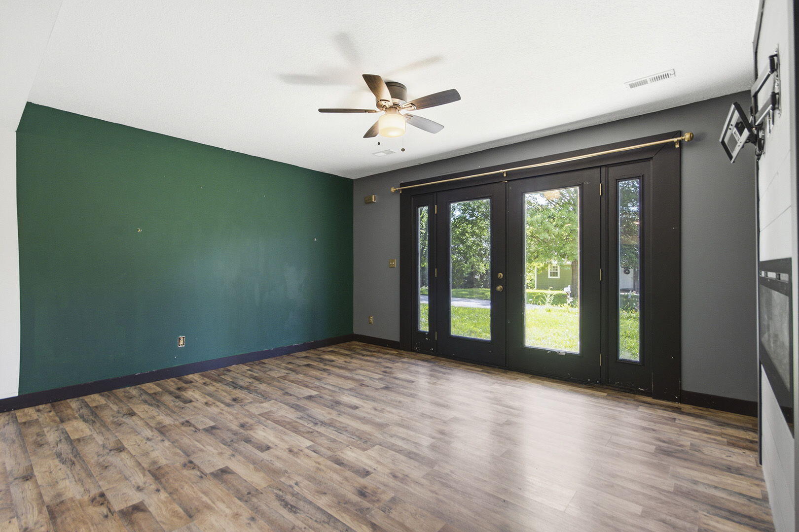 7040 Kenny Dr Property Photo 7