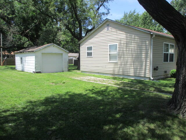 137 S Denton St Property Photo 2