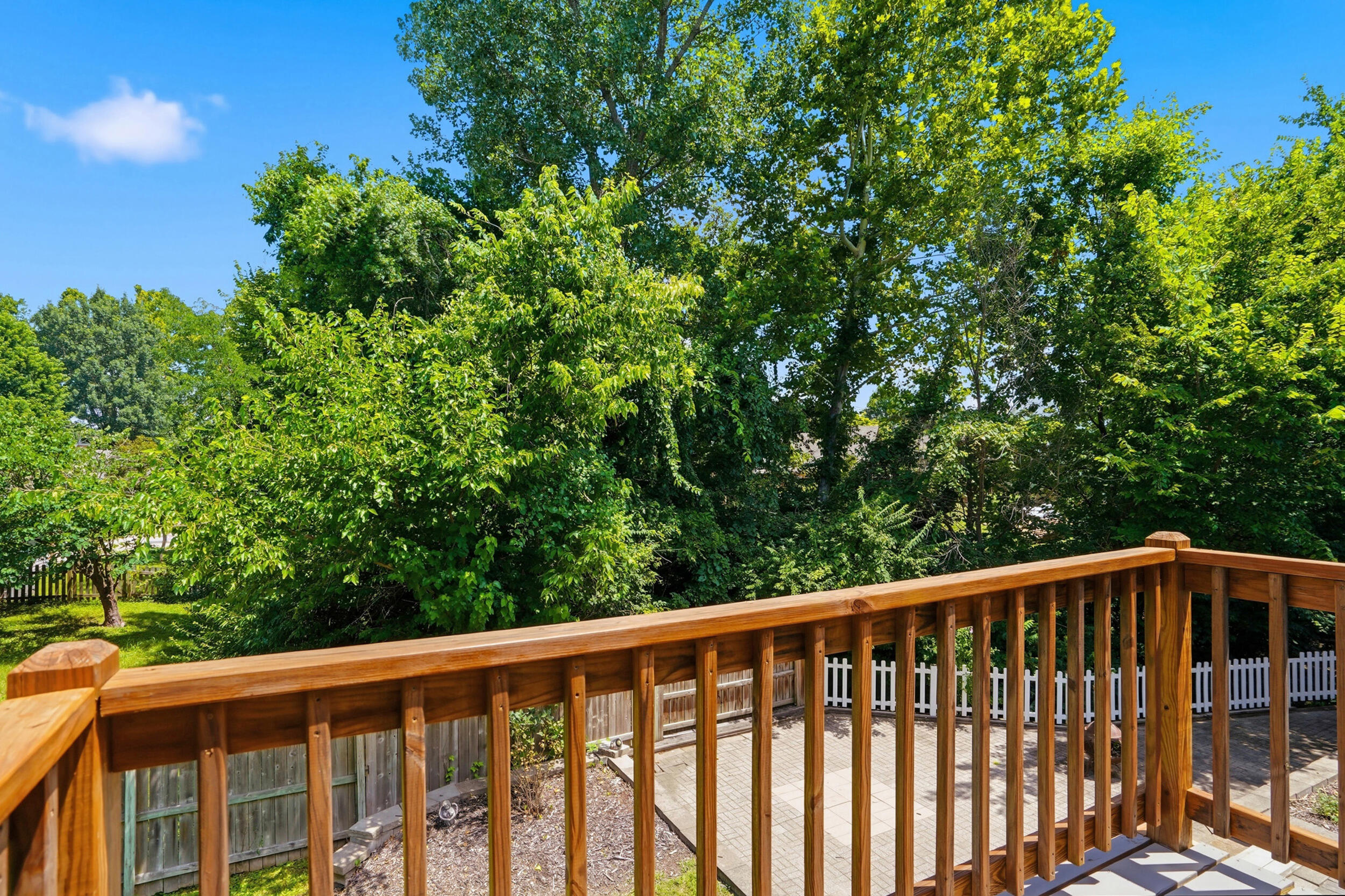 1417 Killarney Dr Property Photo 27