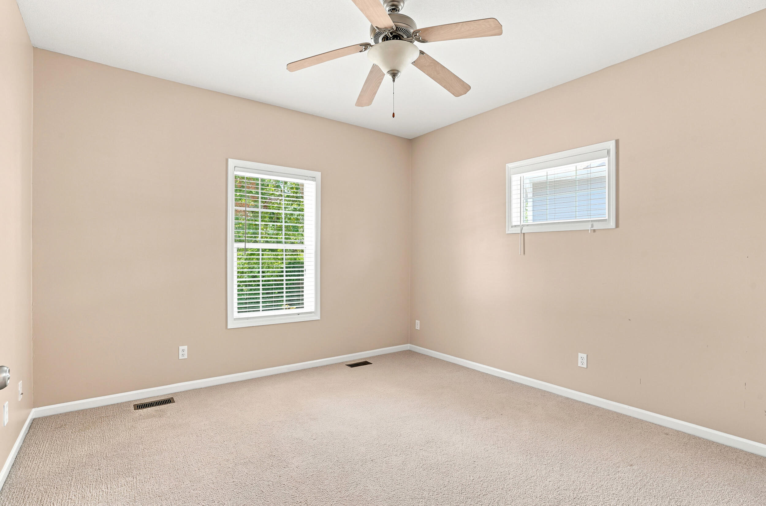 1417 Killarney Dr Property Photo 28