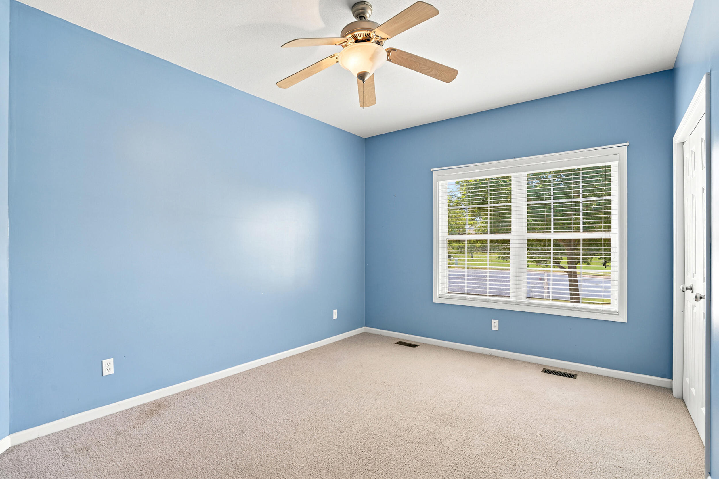 1417 Killarney Dr Property Photo 30