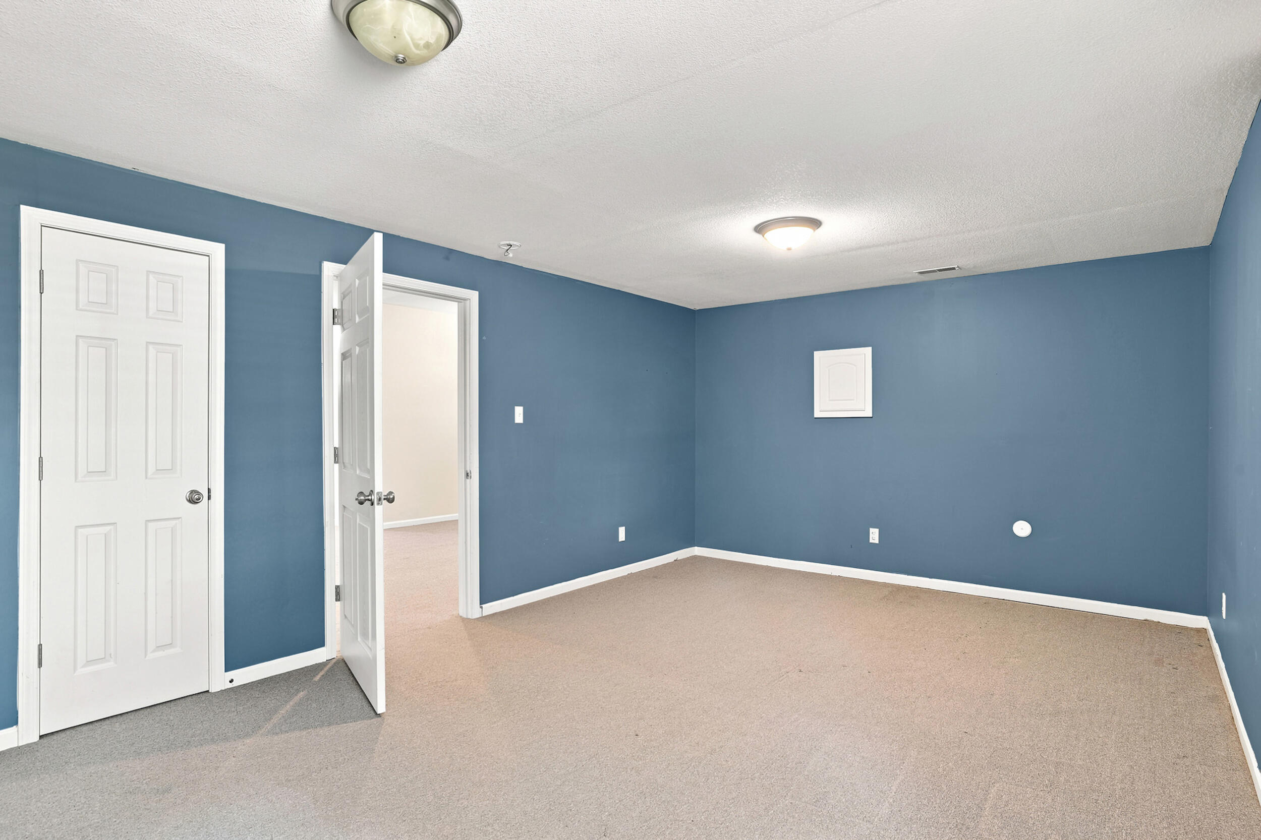1417 Killarney Dr Property Photo 38