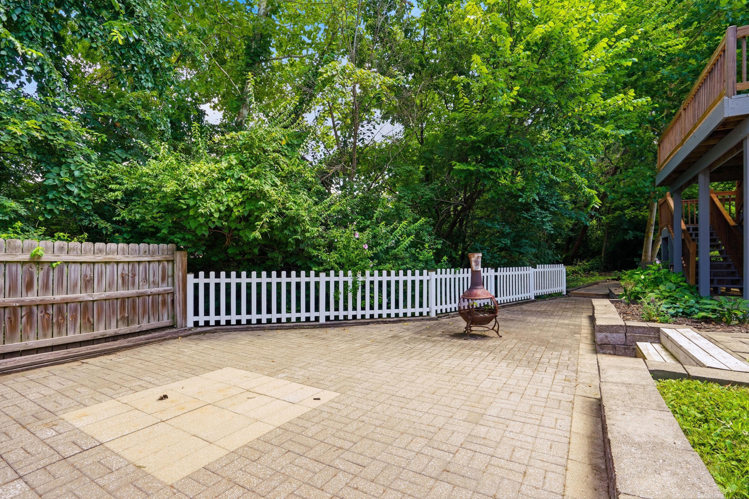 1417 Killarney Dr Property Photo 44
